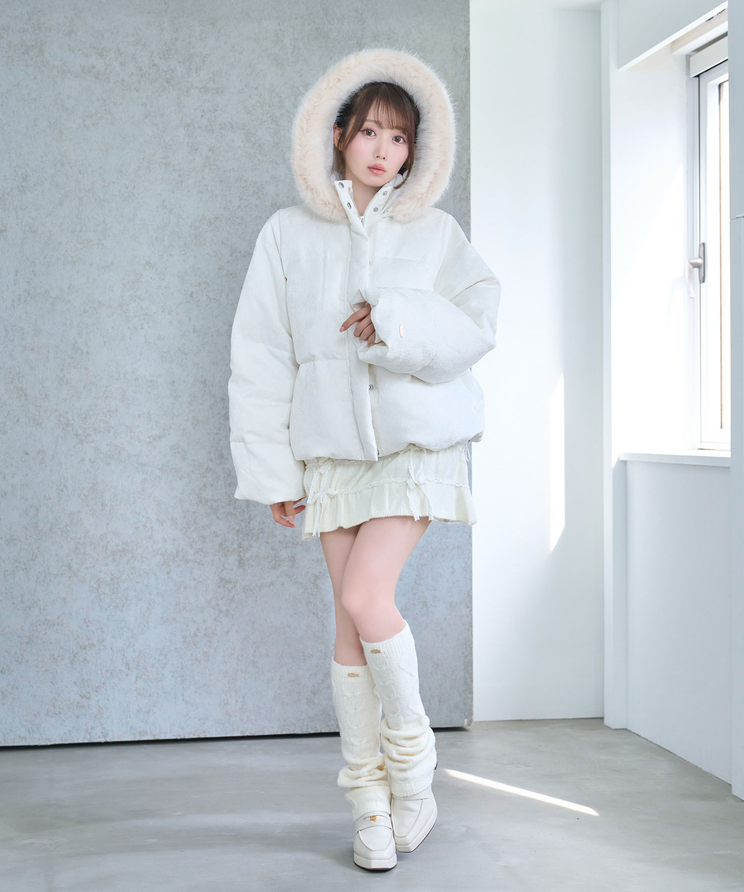 Jaquard mid-length down coat