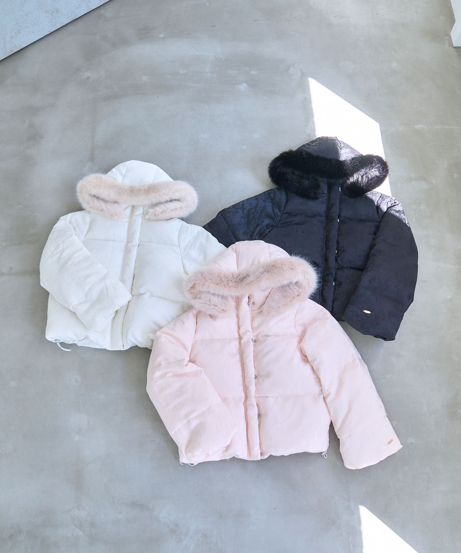 Jaquard mid-length down coat