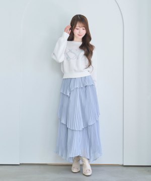 Irregular hem pleated skirt