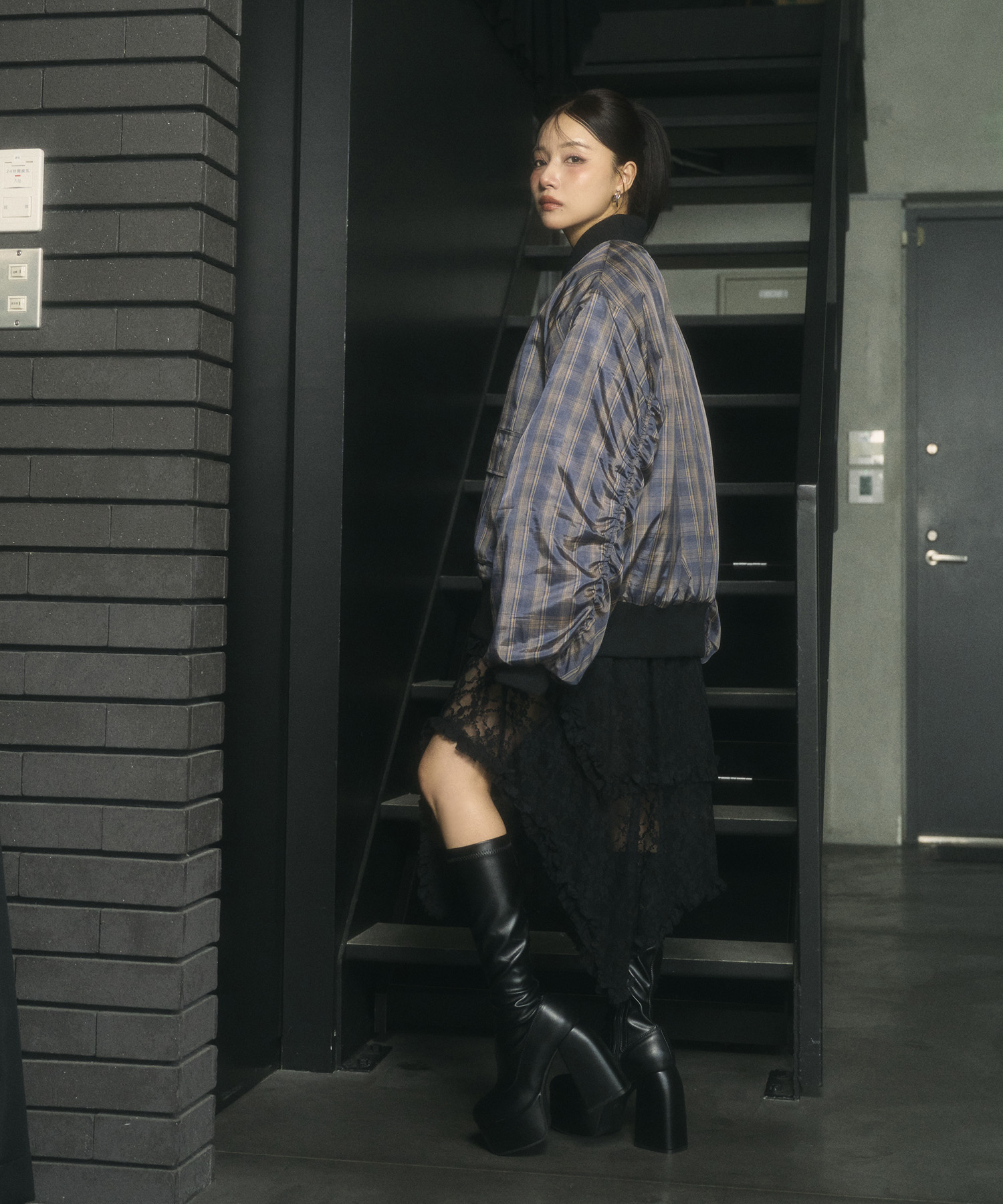 UNISEX オーバーサイズチェックブルゾン – BUNNY APARTMENT