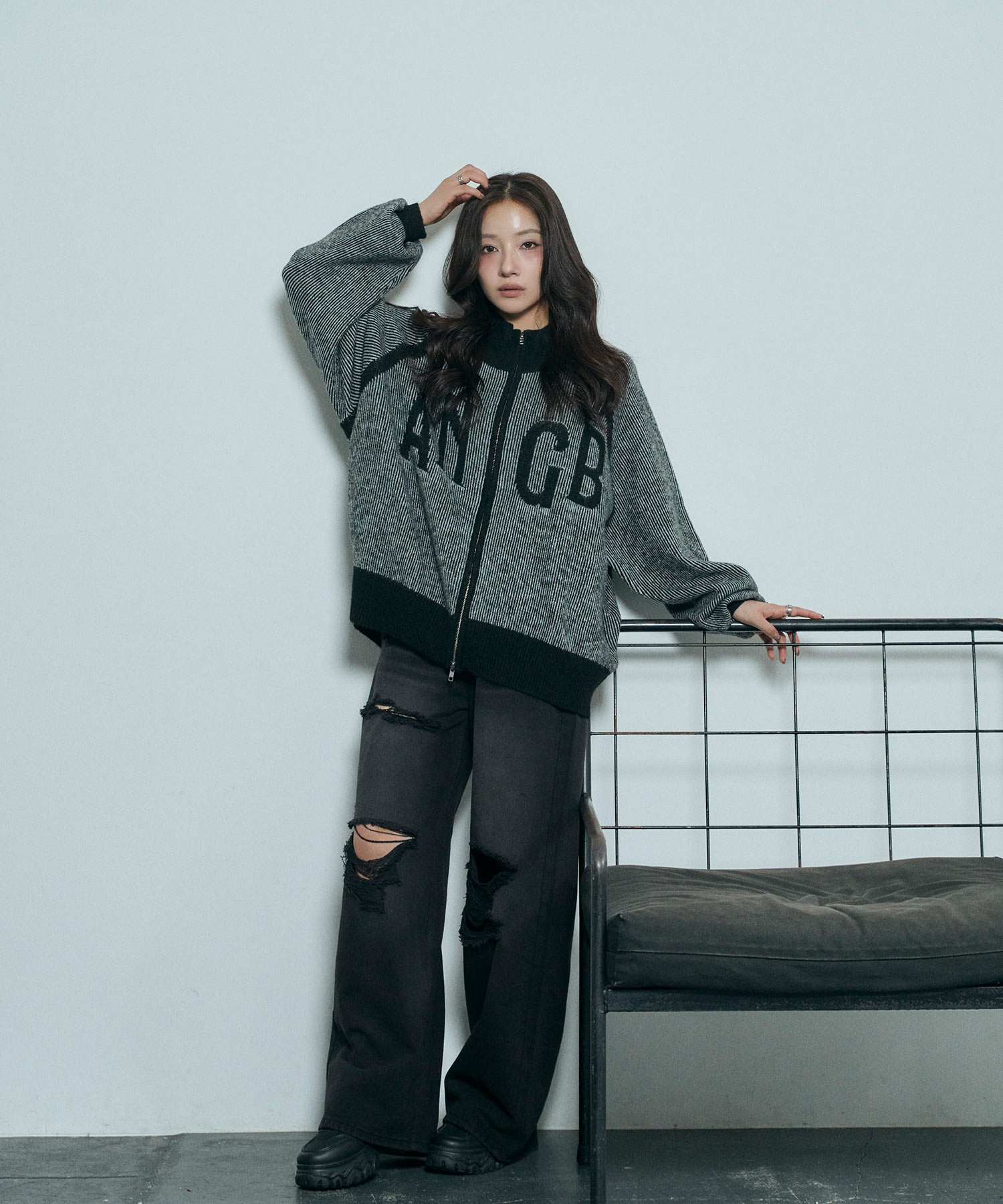 UNISEX プレーティングジップニット