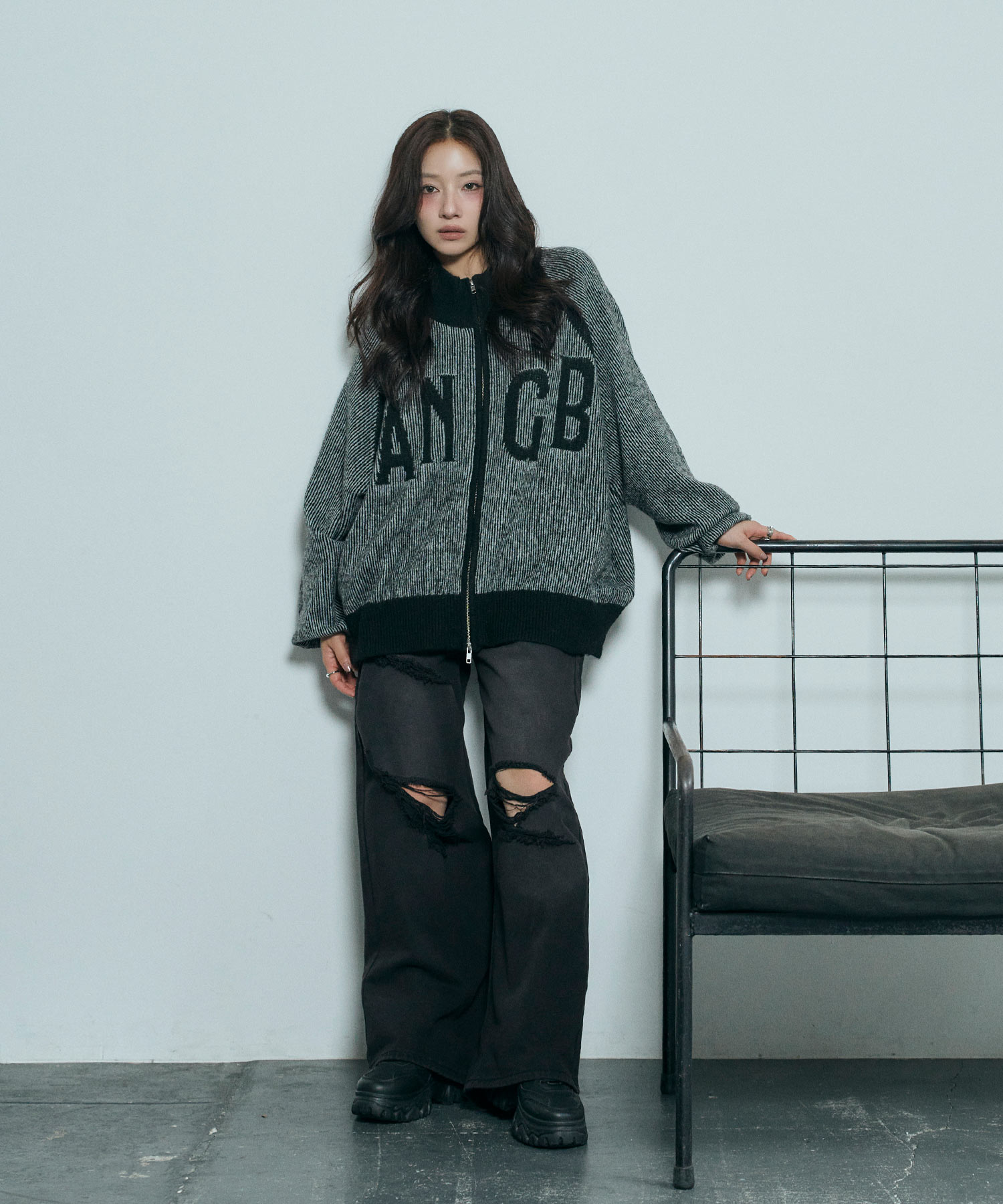 UNISEX プレーティングジップニット