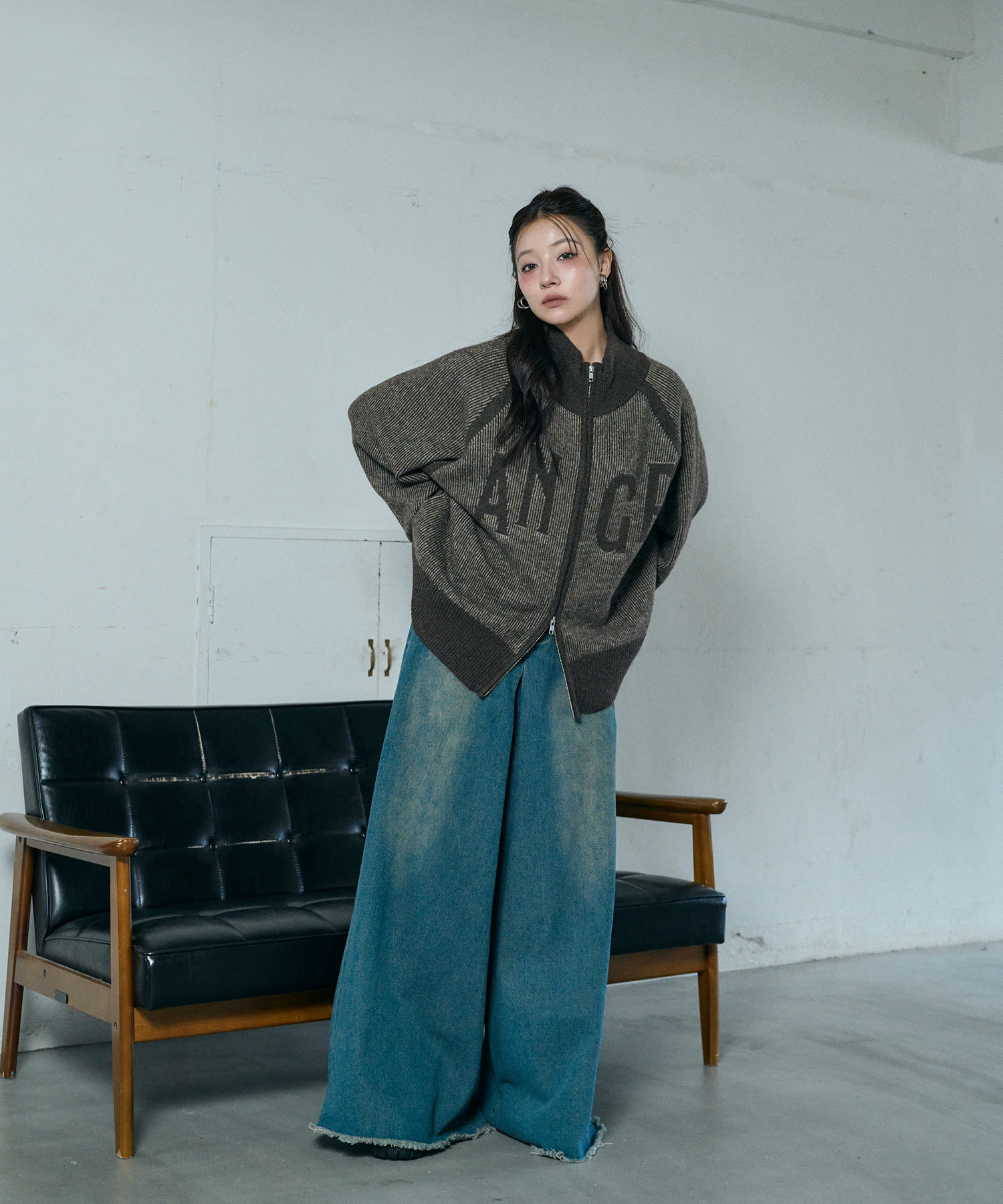 UNISEX プレーティングジップニット