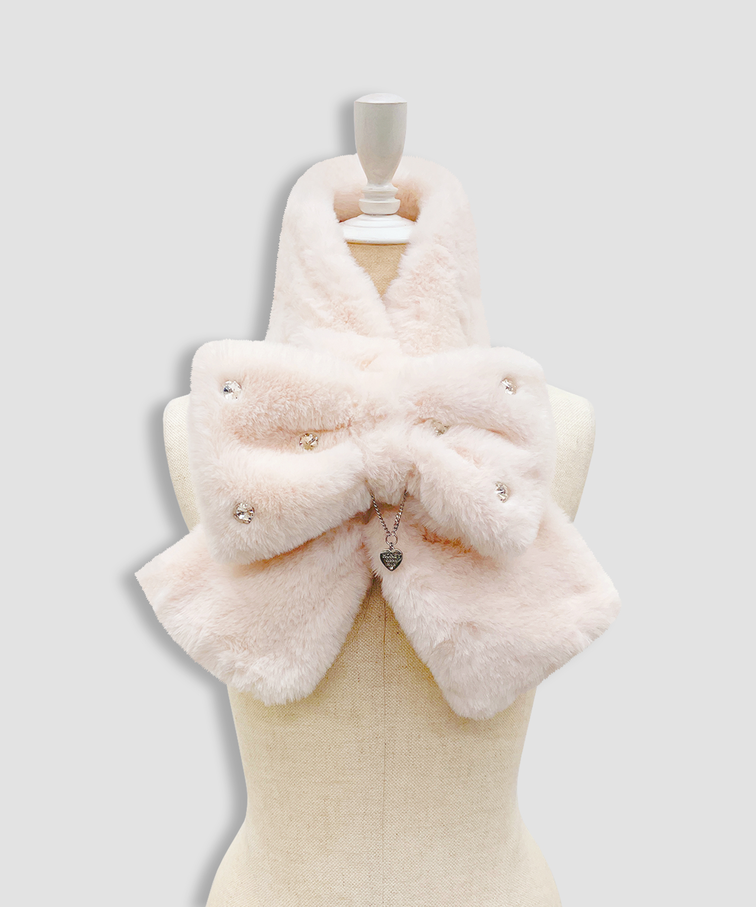 ロゴチャーム付きビジューリボンマフラー