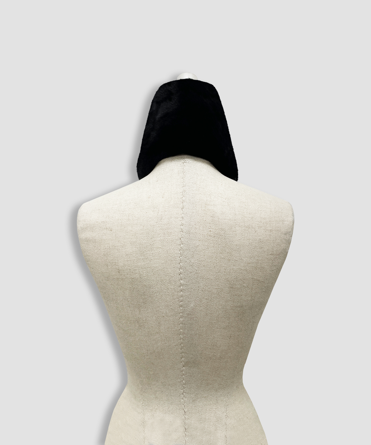 ロゴチャーム付きビジューリボンマフラー