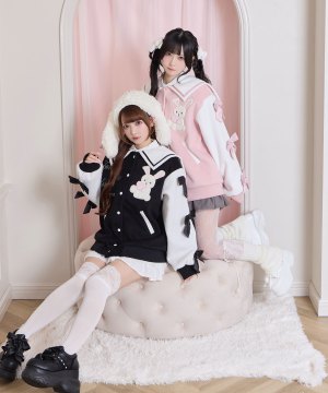 袖リボンハニーちゃんアップリケスタジャン