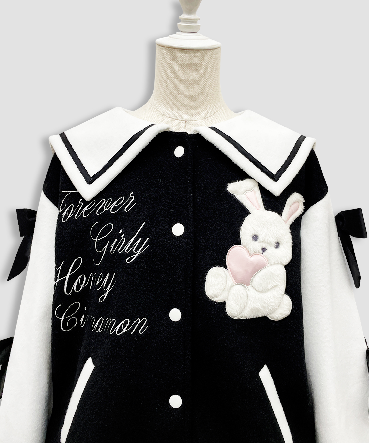 袖リボンハニーちゃんアップリケスタジャン