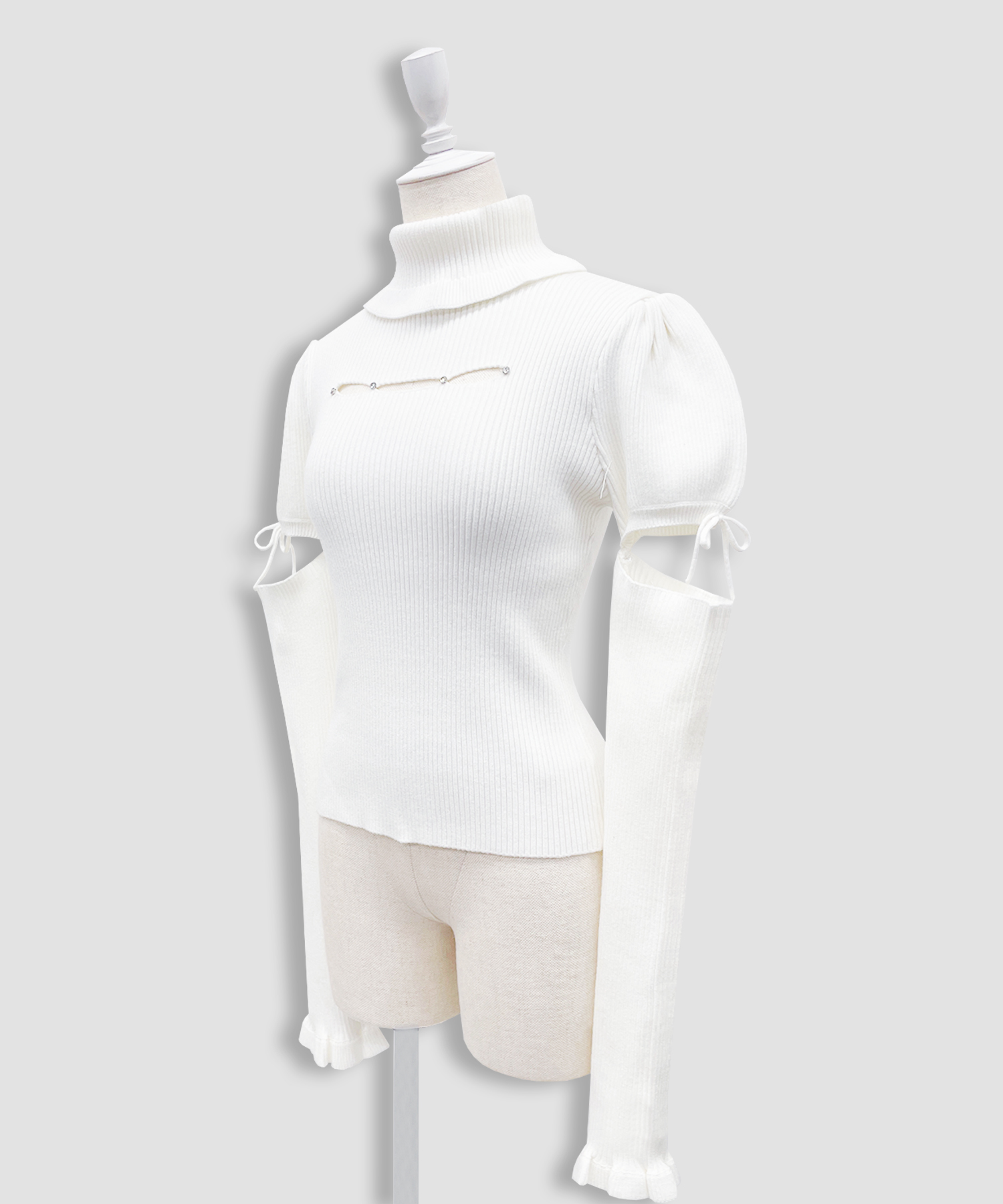 カットアウトラインストーンタートルニット