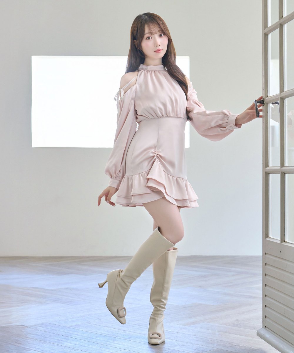 Open shoulder mini dress