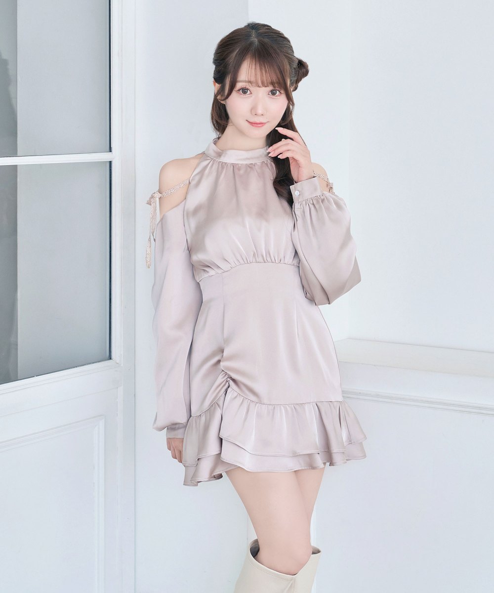 Open shoulder mini dress