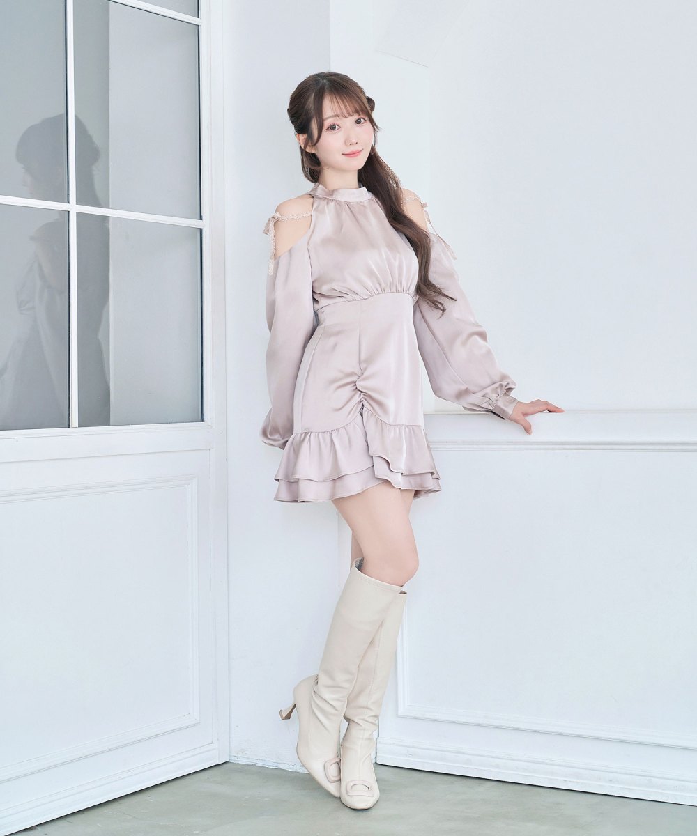 Open shoulder mini dress