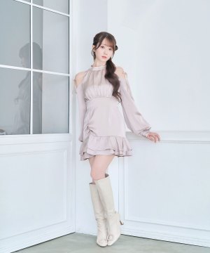 Open shoulder mini dress