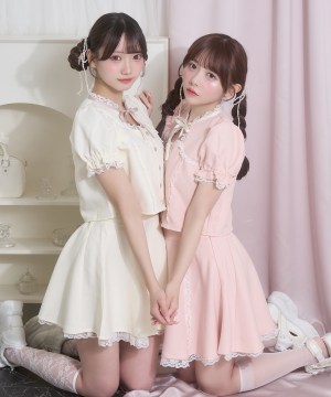 胸元あきレースセットアップ