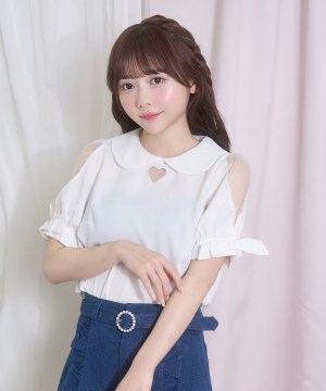 肩あきリボンブラウス