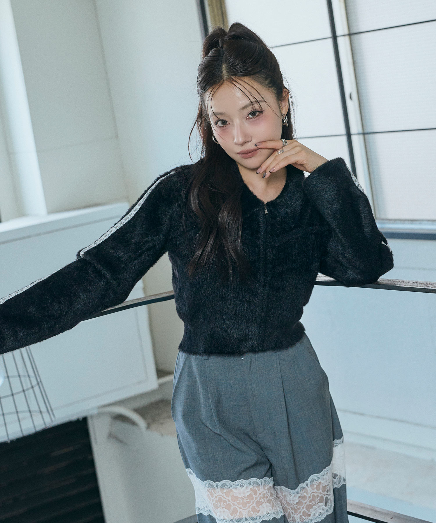 レースビスチェニット