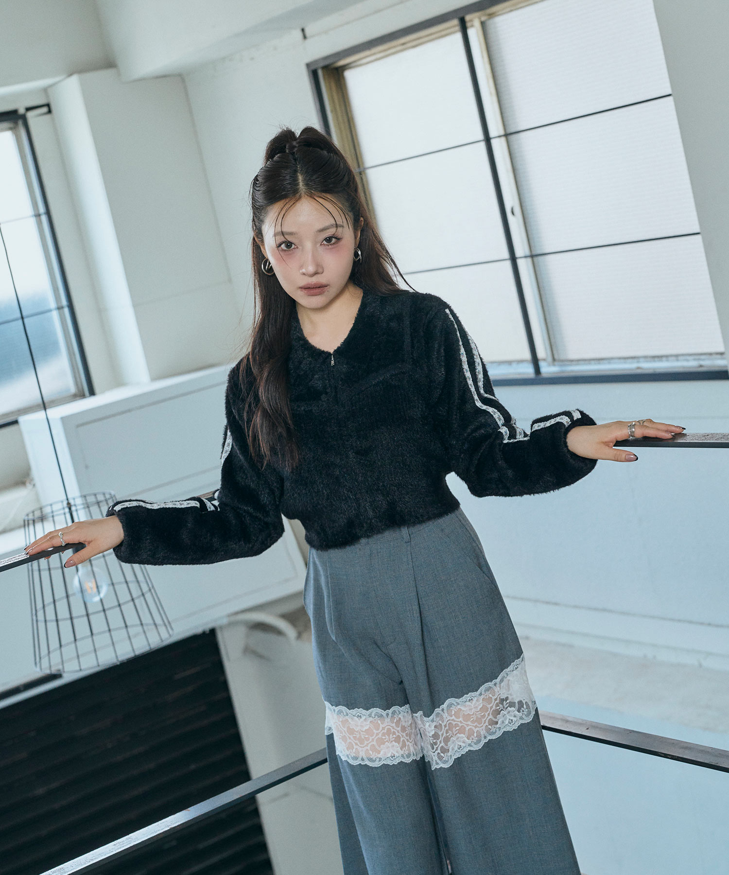 レースビスチェニット