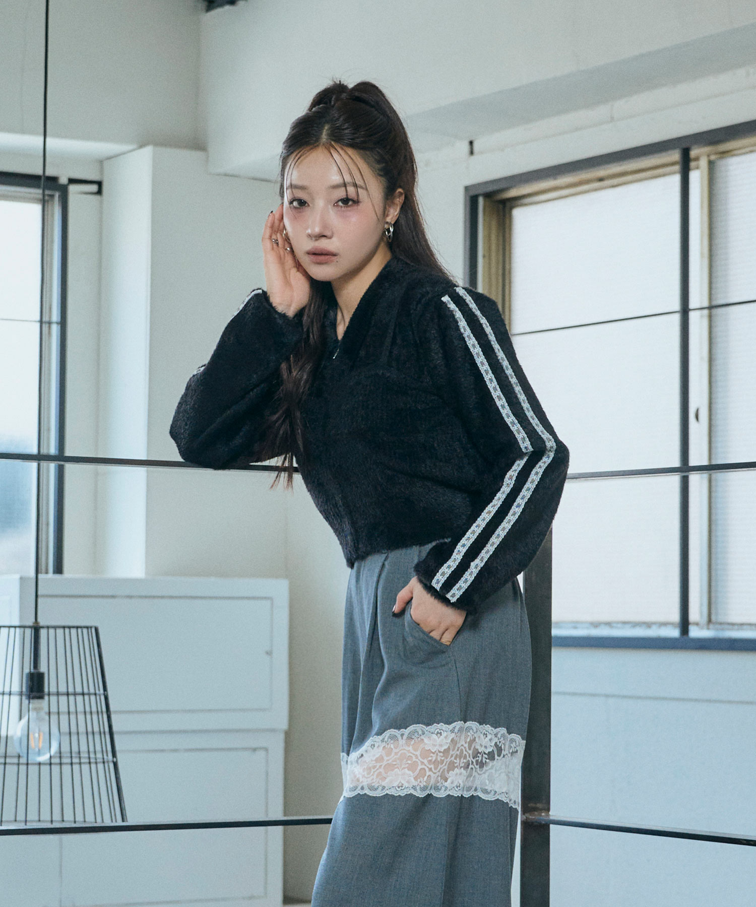 レースビスチェニット