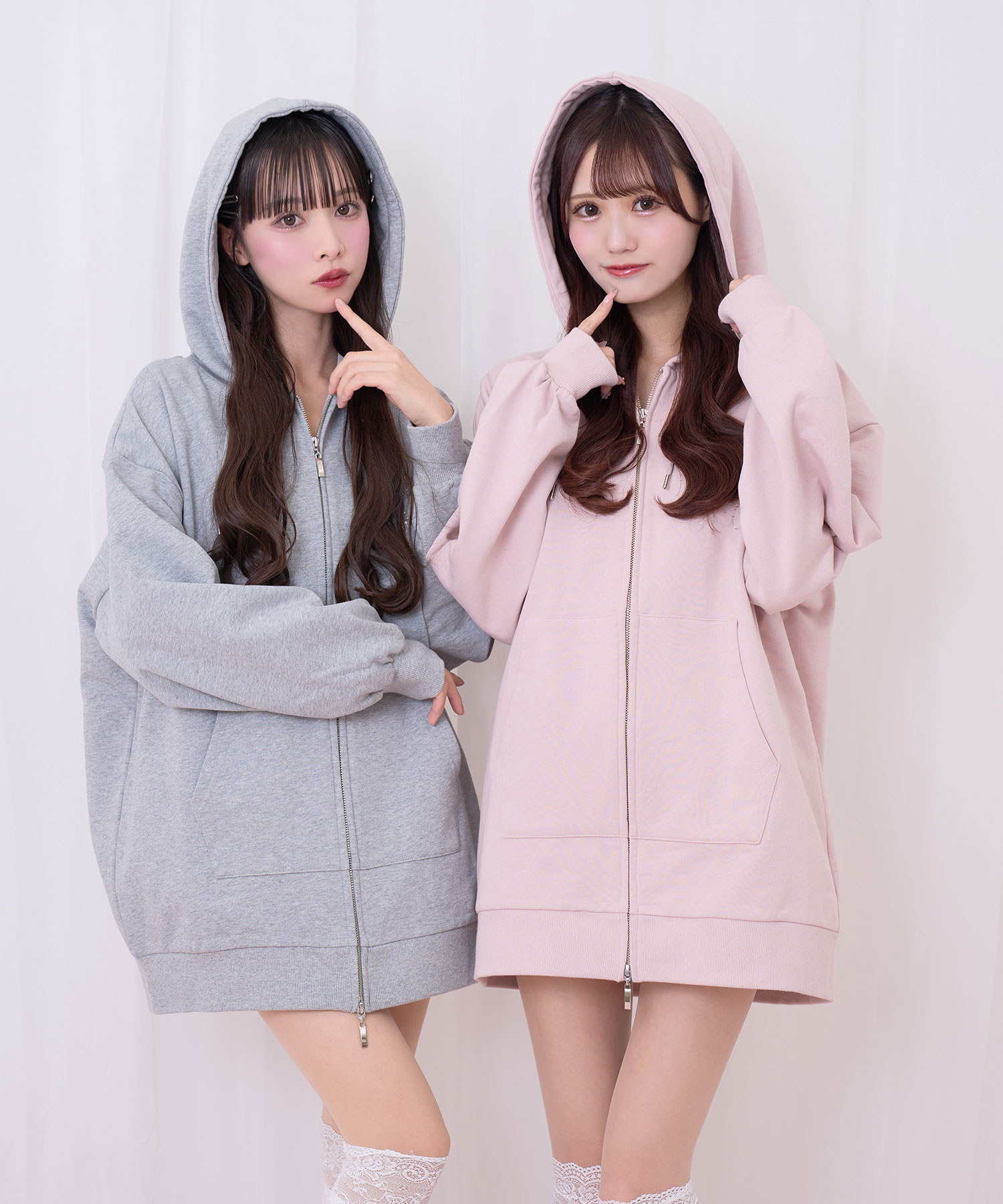 羽ビジュージップパーカー