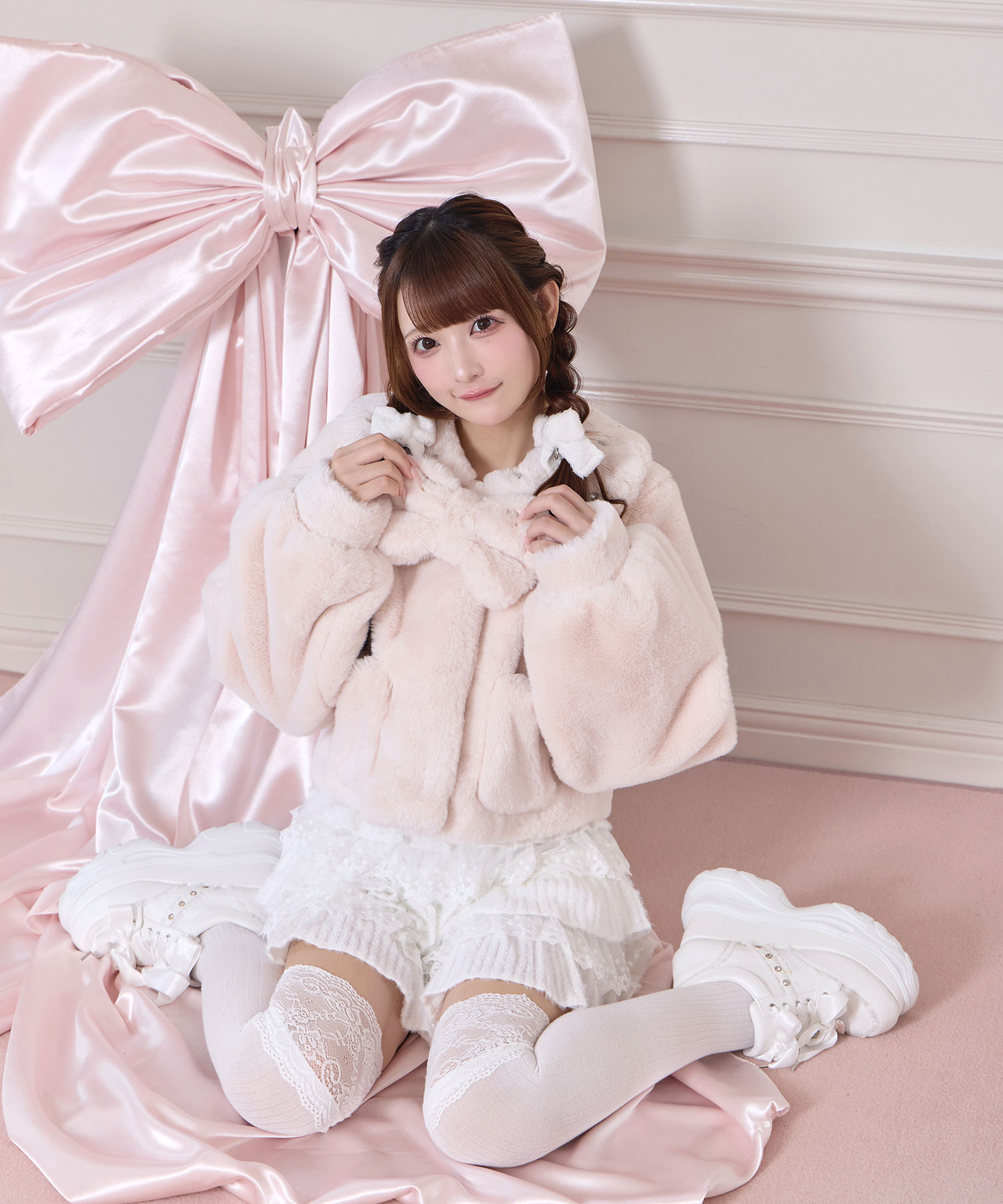 ビジュー衿エコファーリボンコート