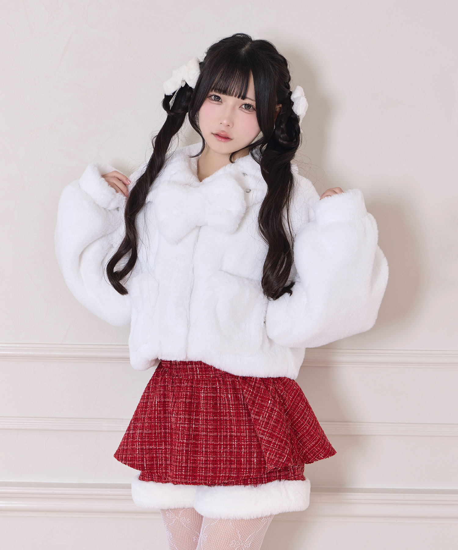 ビジュー衿エコファーリボンコート