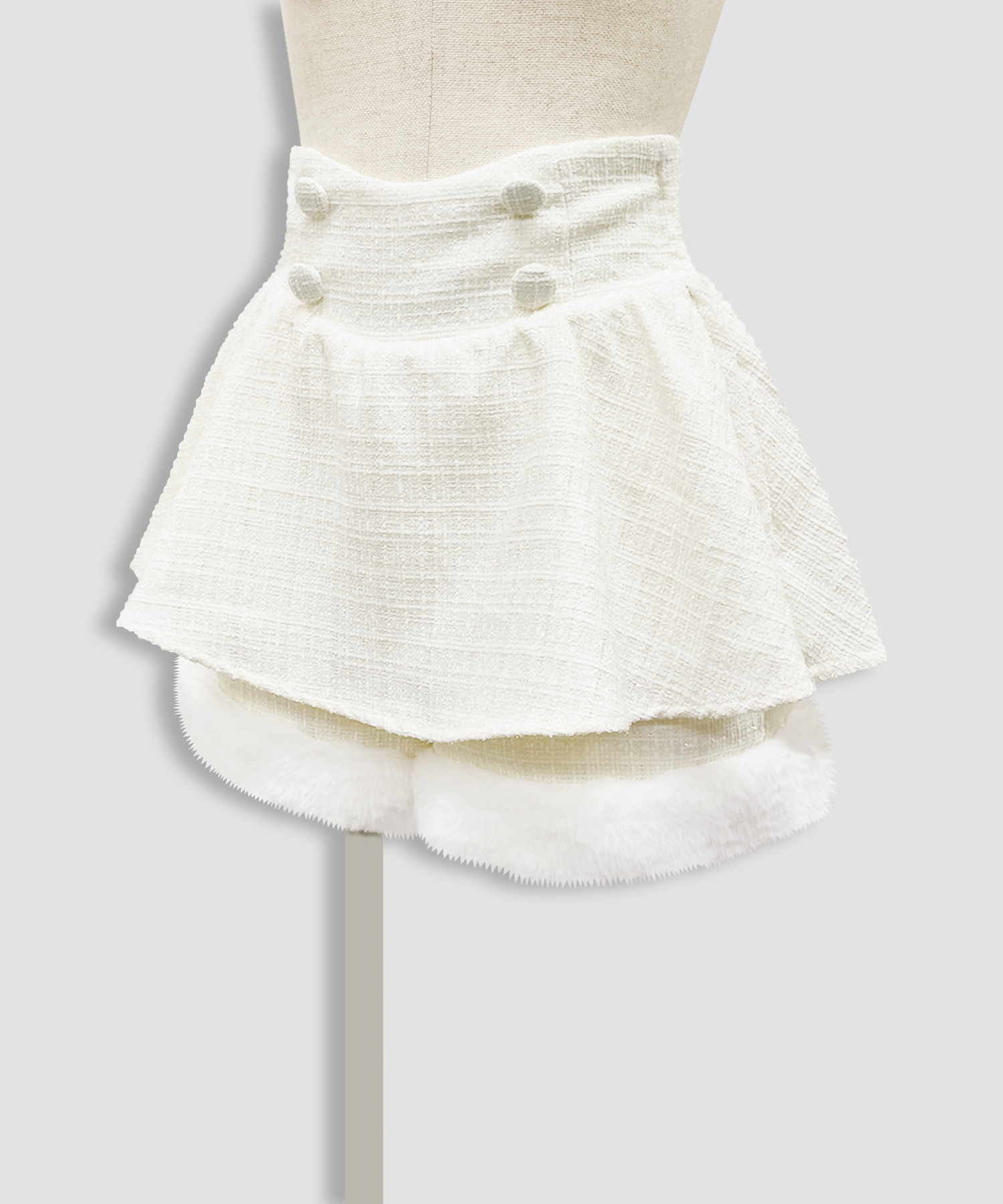 裾ファーツイードペプラムショートパンツ