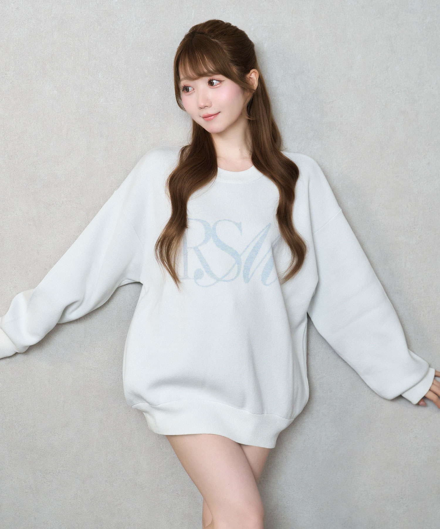 Over sized logo jaquard knit – BUNNY APARTMENT