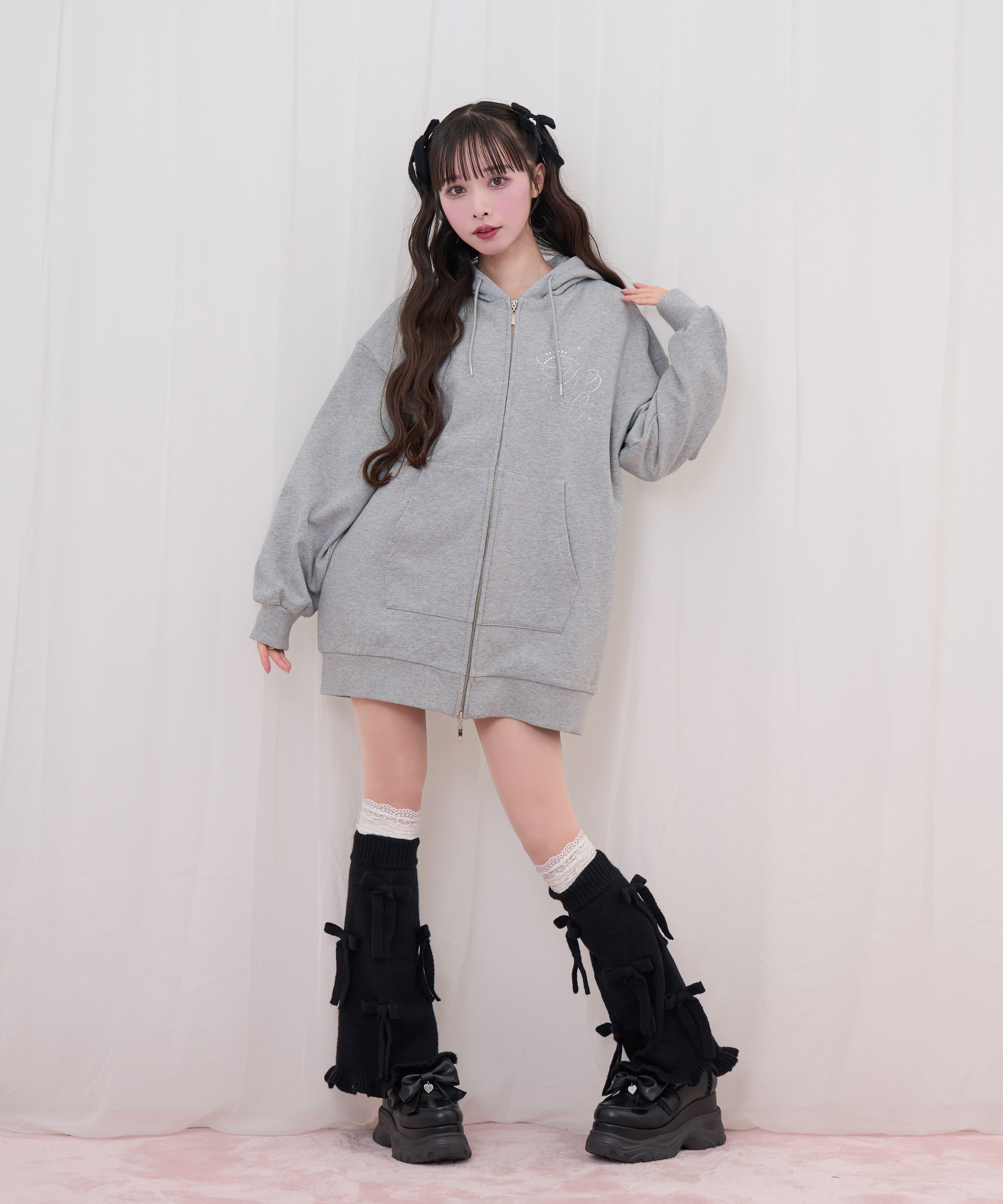 羽ビジュージップパーカー