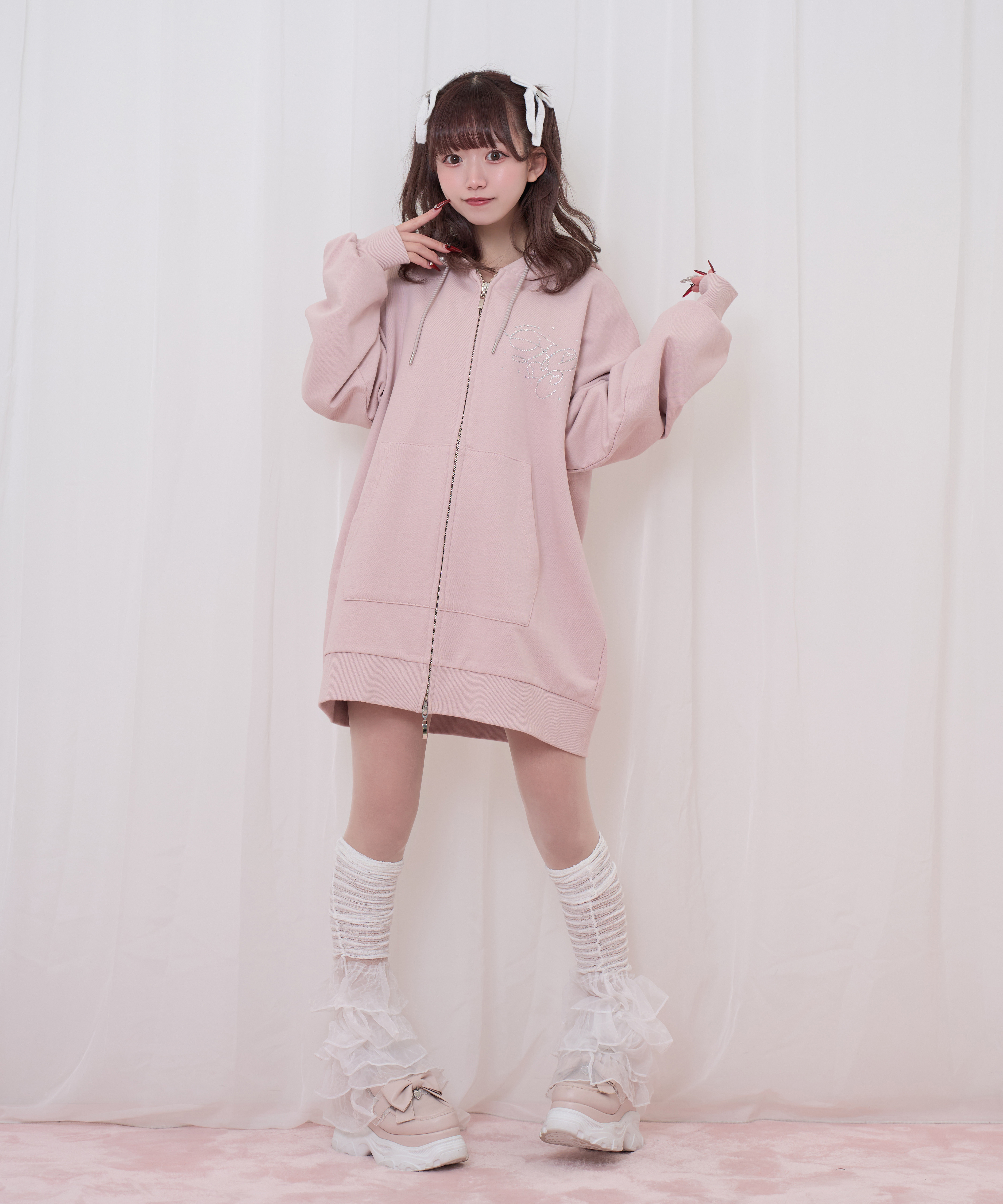 羽ビジュージップパーカー