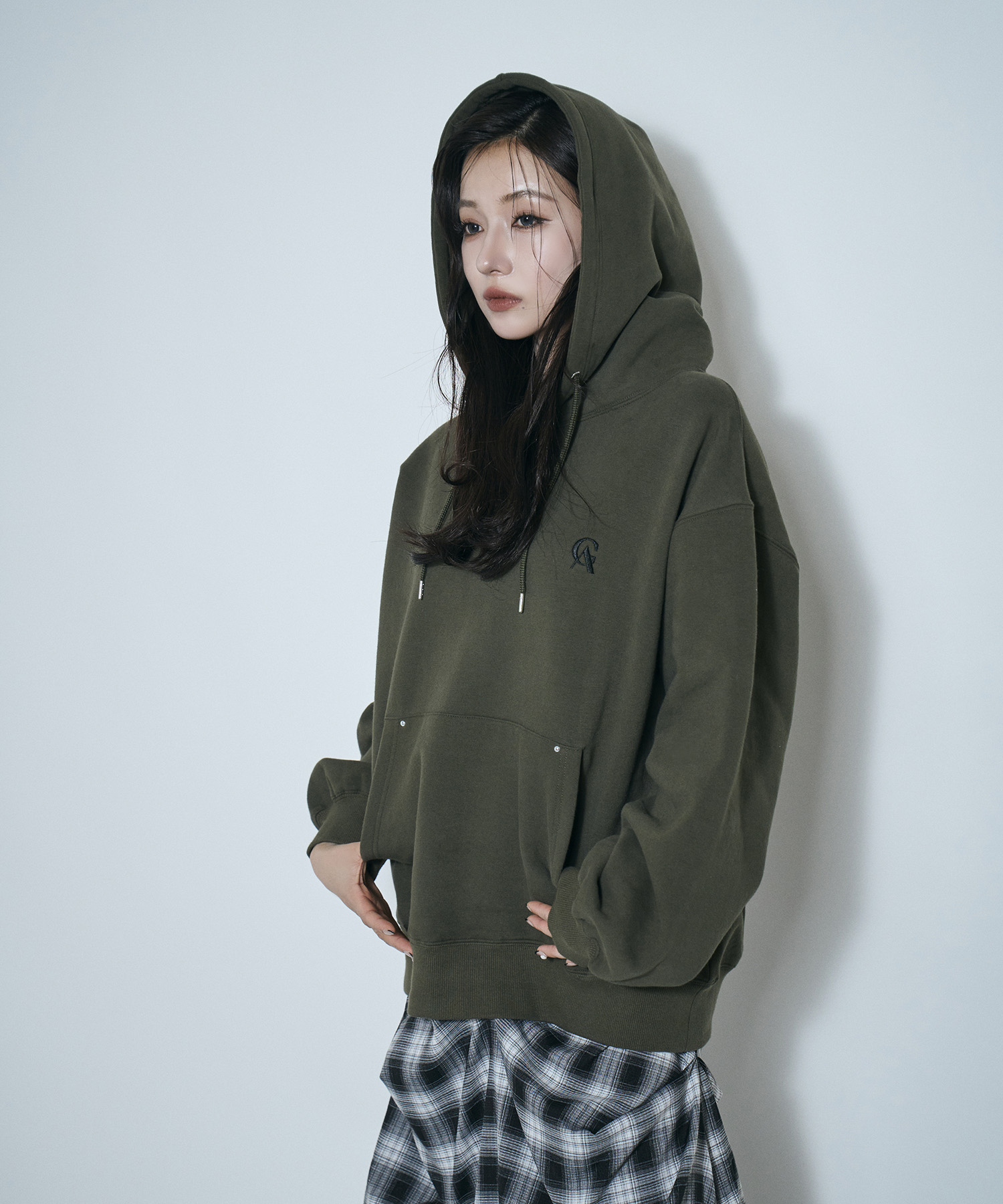 UNISEX 裏起毛パッチロゴパーカー