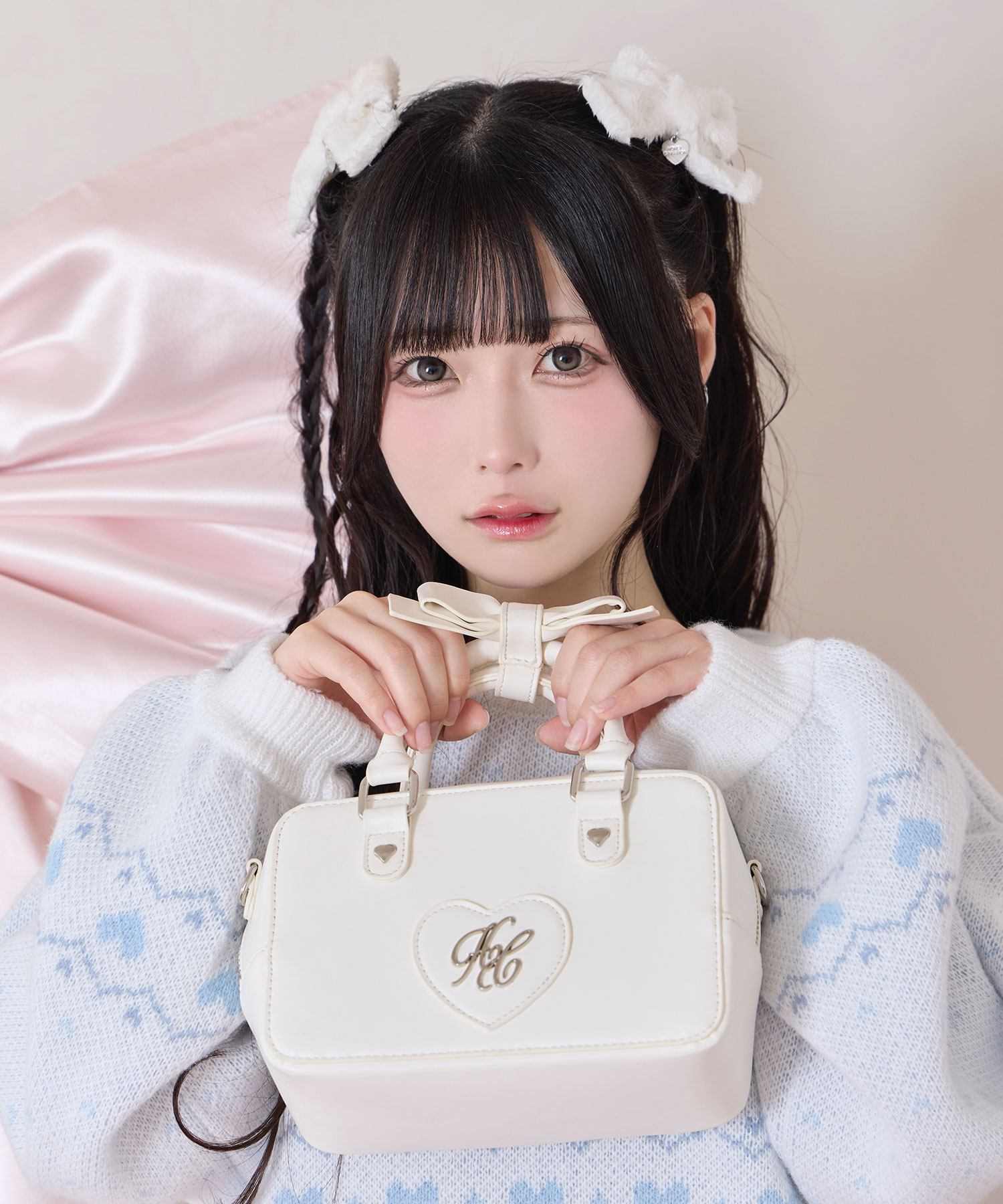 ハンドルリボンハートロゴバッグ