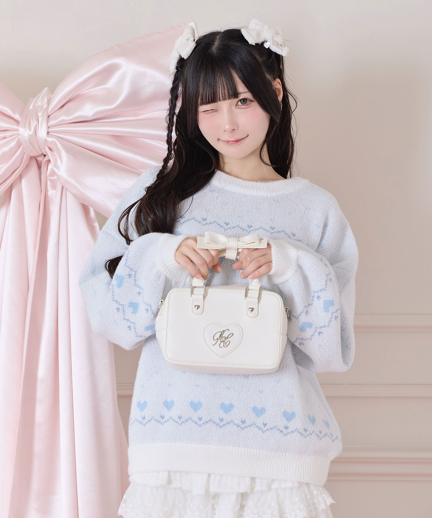 ハンドルリボンハートロゴバッグ