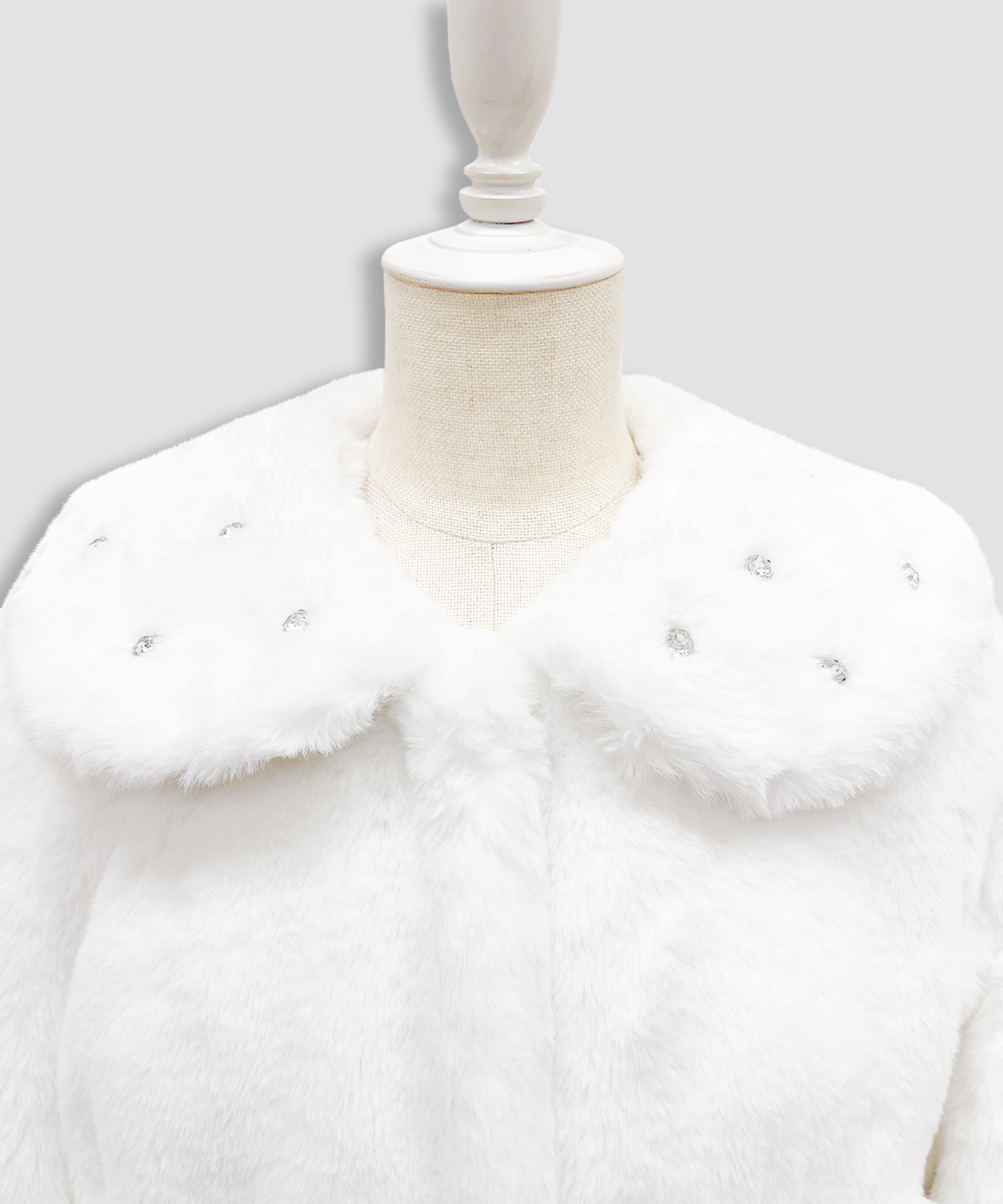 ビジュー衿エコファーリボンコート