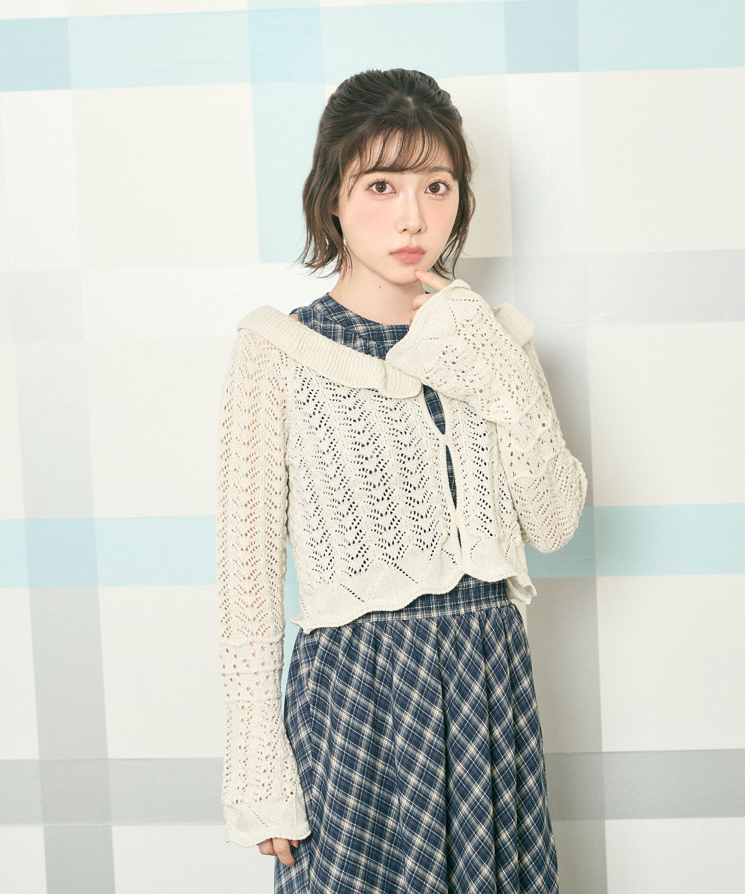 人気完売♡ グレンチェック×花モチーフ付 袖ニットワンピ 人気完売♡ グレンチェック×花モチーフ付 袖ニットワンピ 人気完売