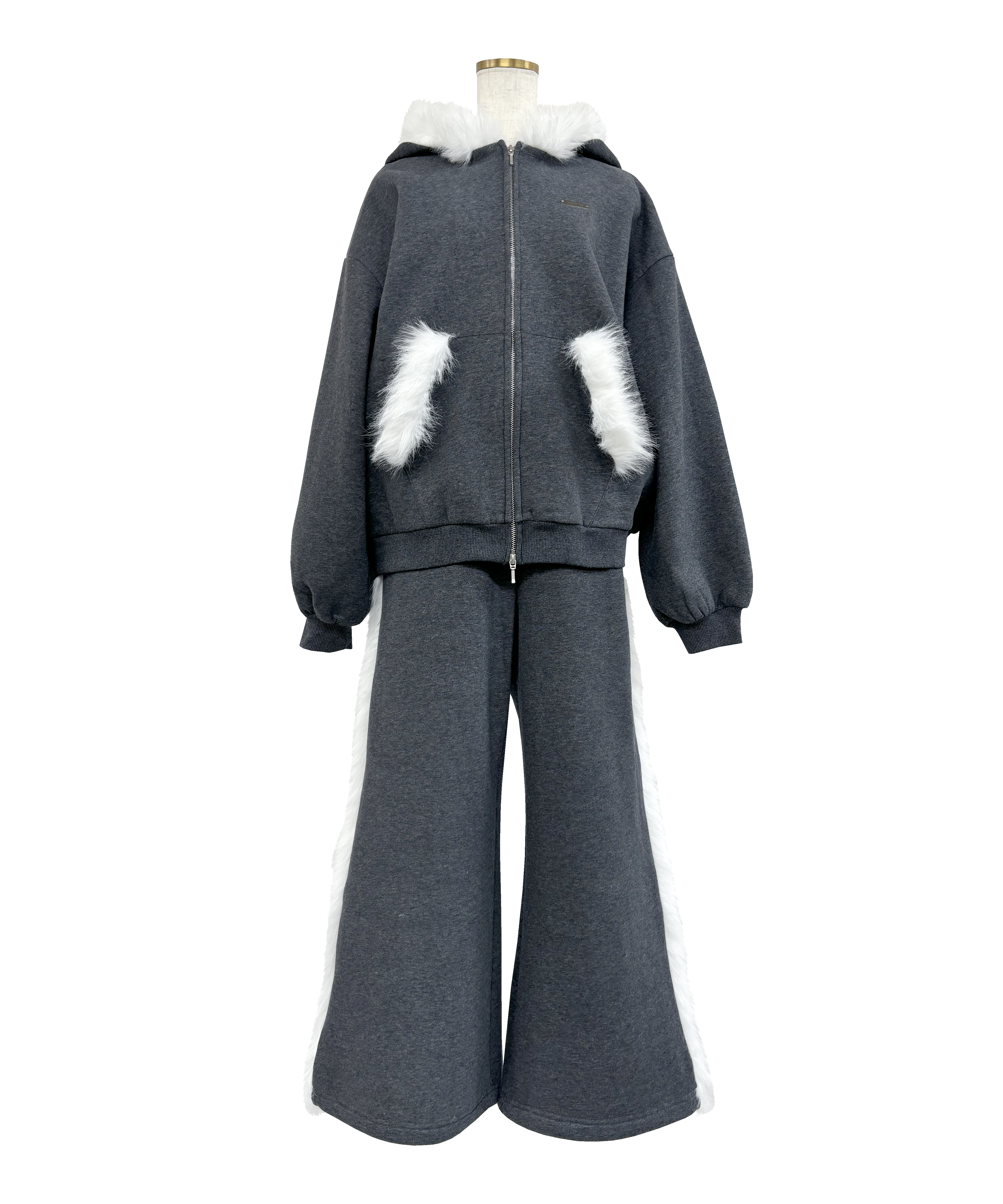 Fur trimming zip set up