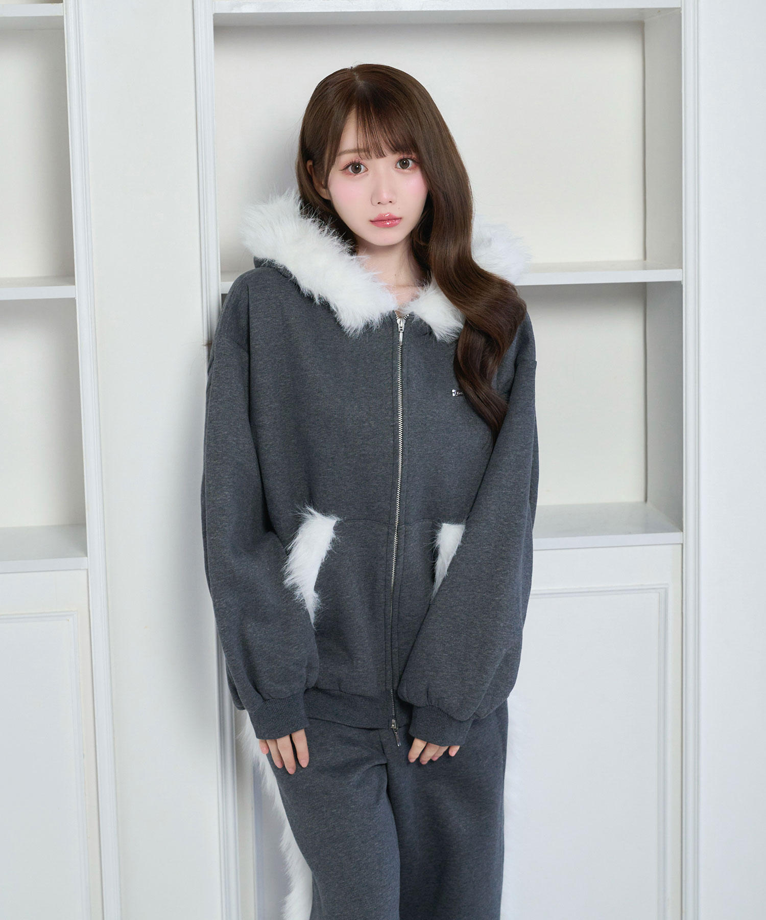 Fur trimming zip set up