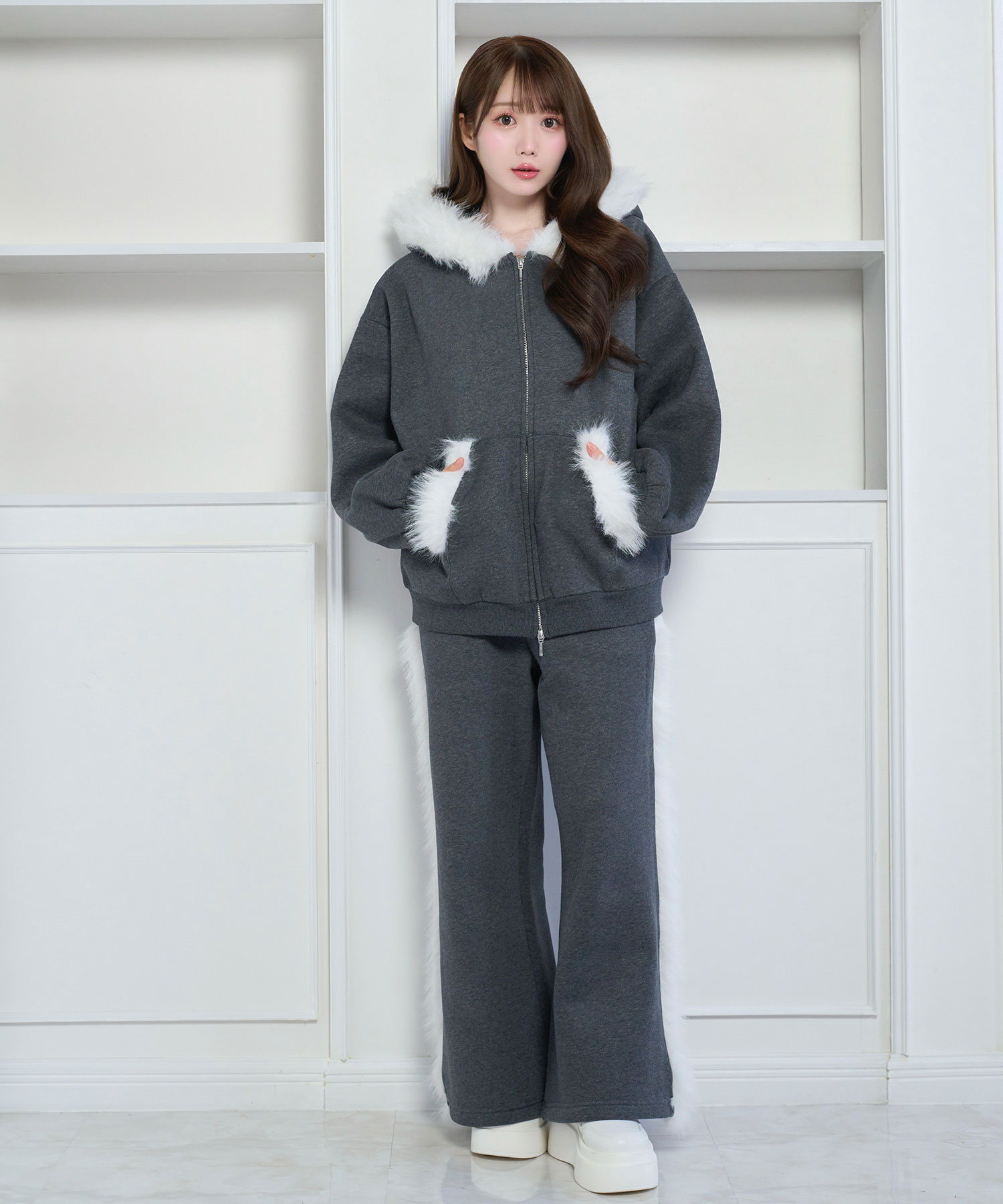Fur trimming zip set up – BUNNY APARTMENT