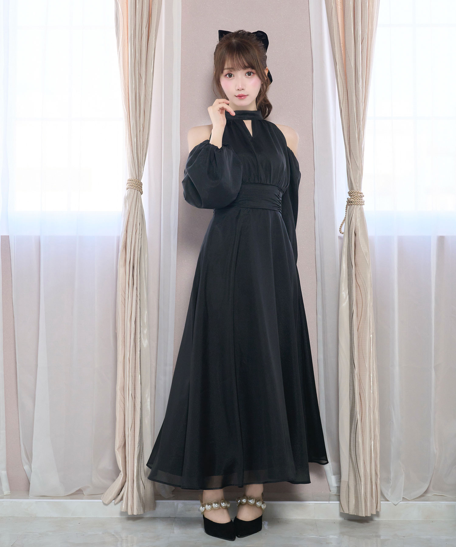 Open shoulder chiffon dress