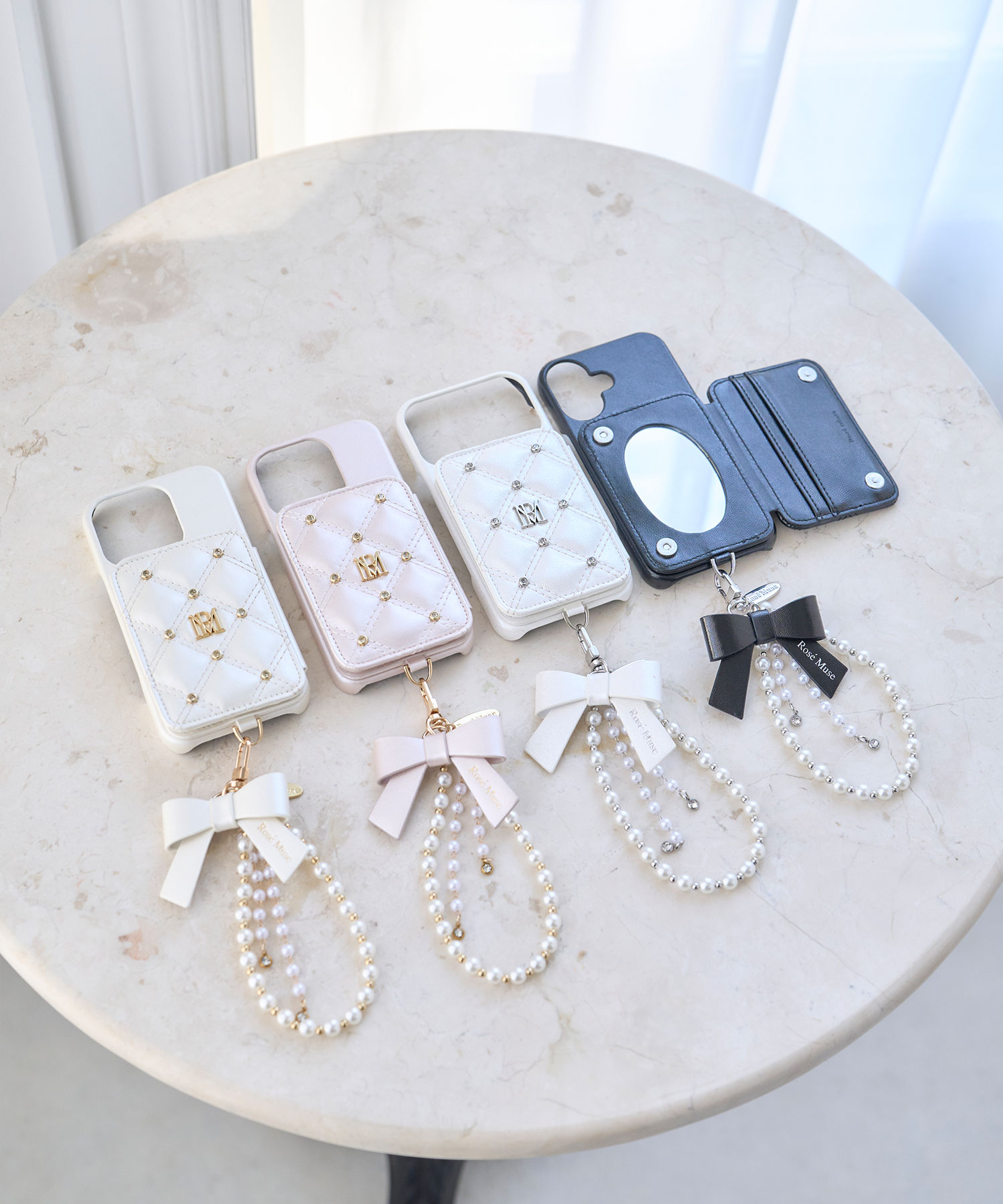 受注予約】Quilting iPhone case with hand charm – BUNNY APARTMENT