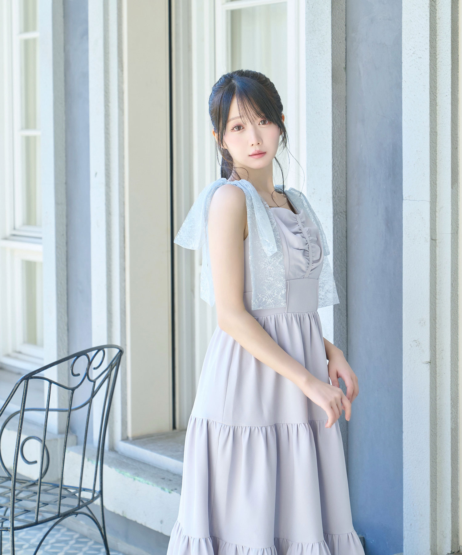 Lace ribbon tiered dress