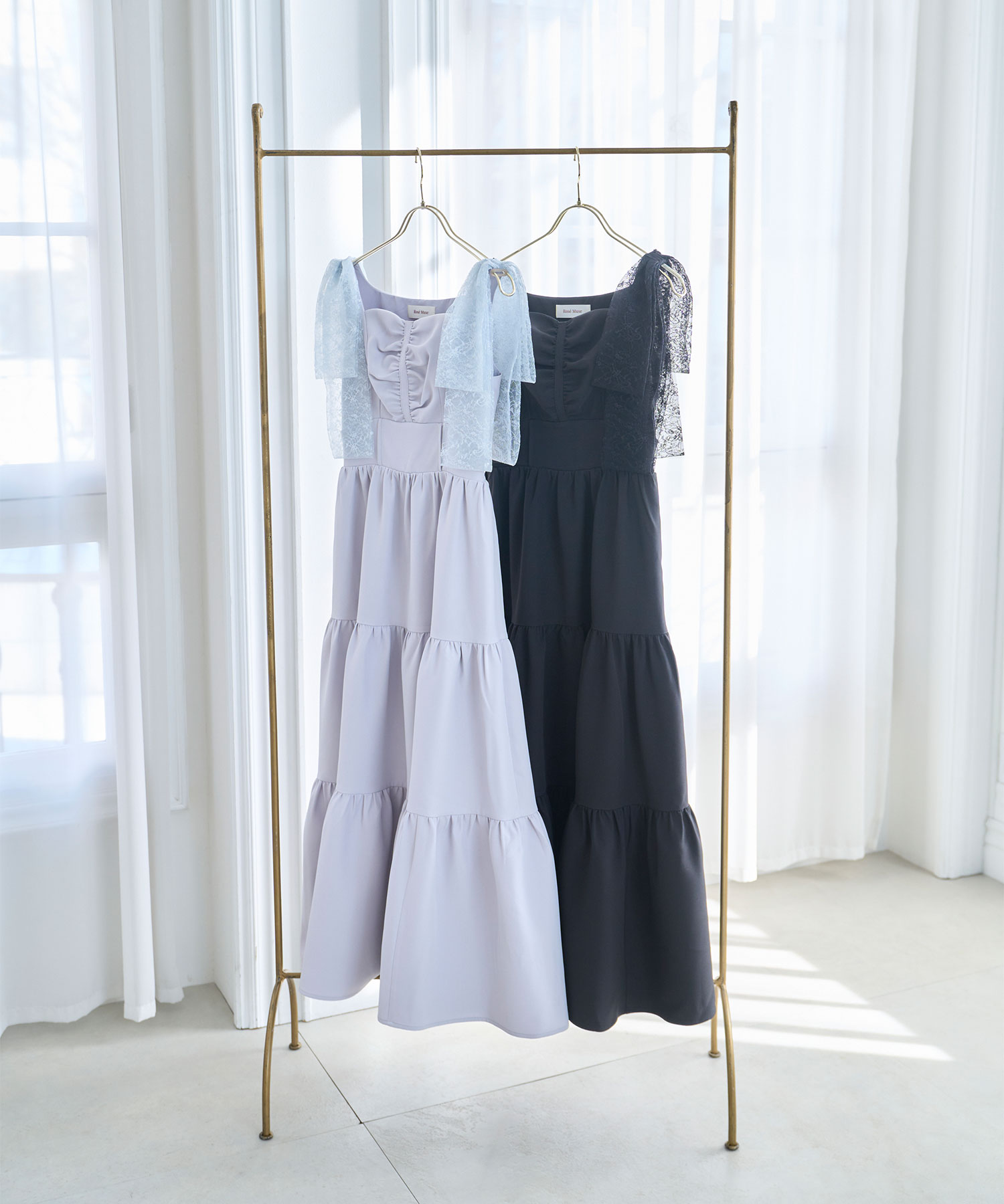 Lace ribbon tiered dress