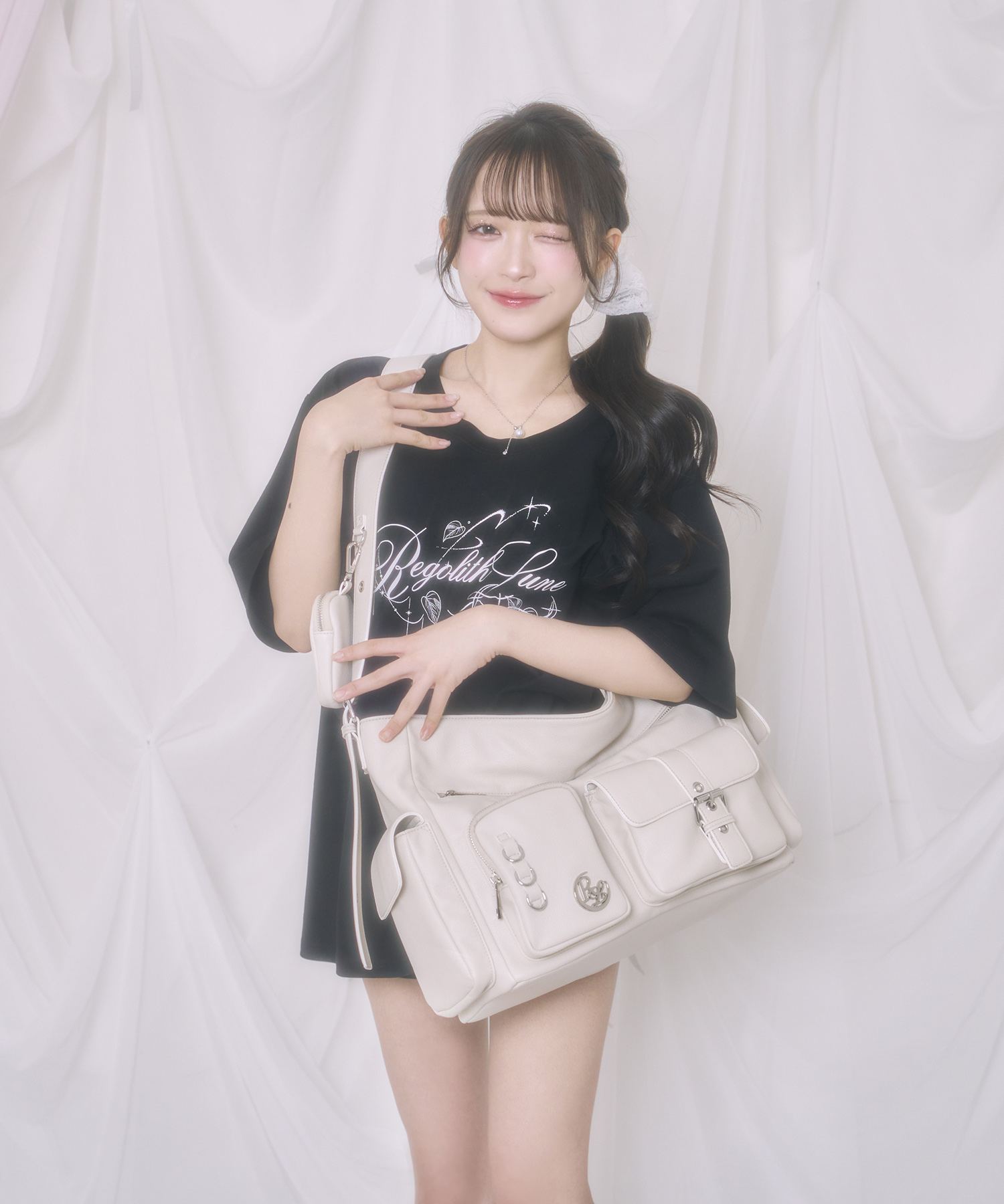 メニーポケットメッセンジャーバッグ / アイボリー