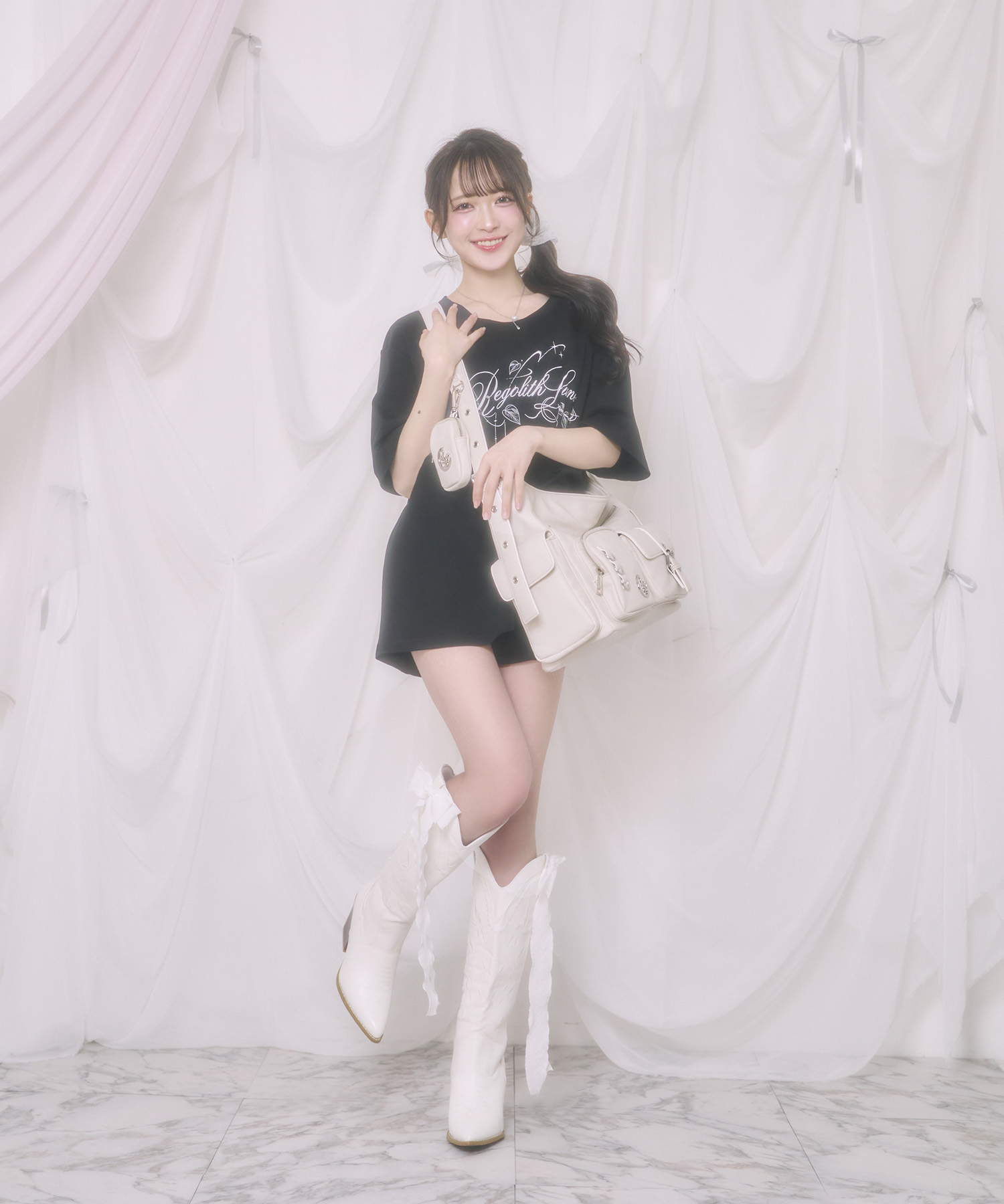 メニーポケットメッセンジャーバッグ / アイボリー