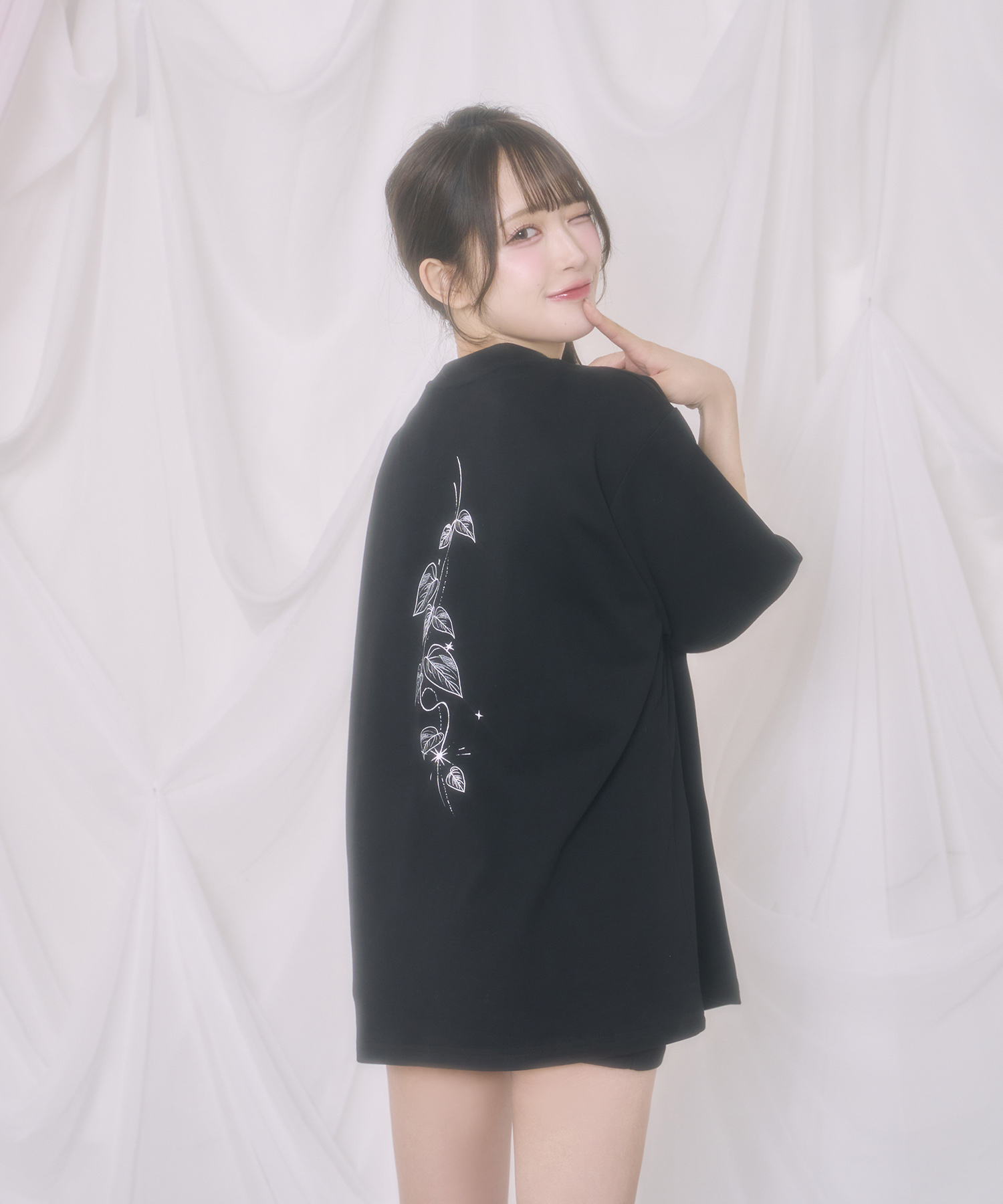 UNISEX Regolith Lune Tシャツ / ブラック