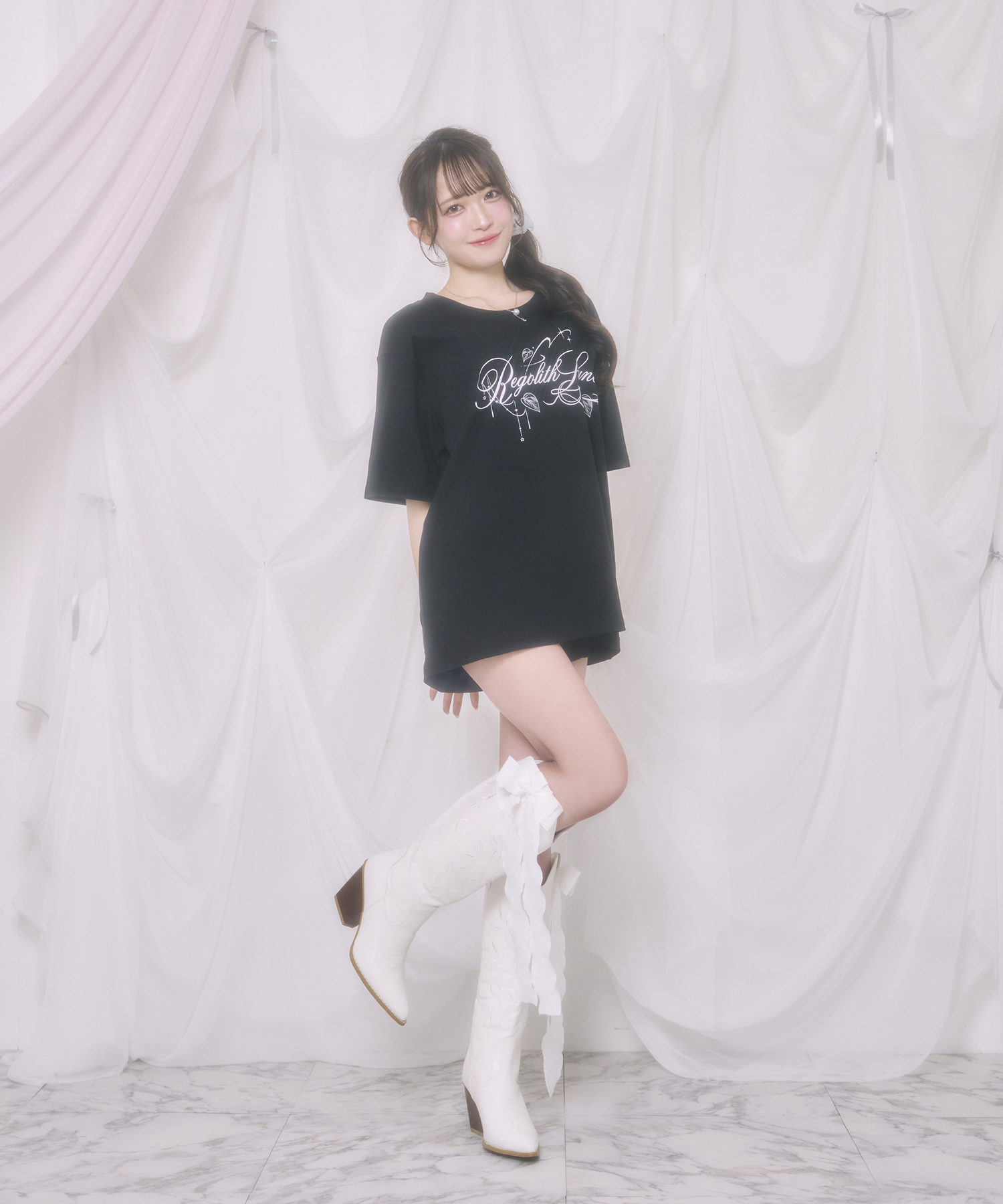 UNISEX Regolith Lune Tシャツ / ブラック