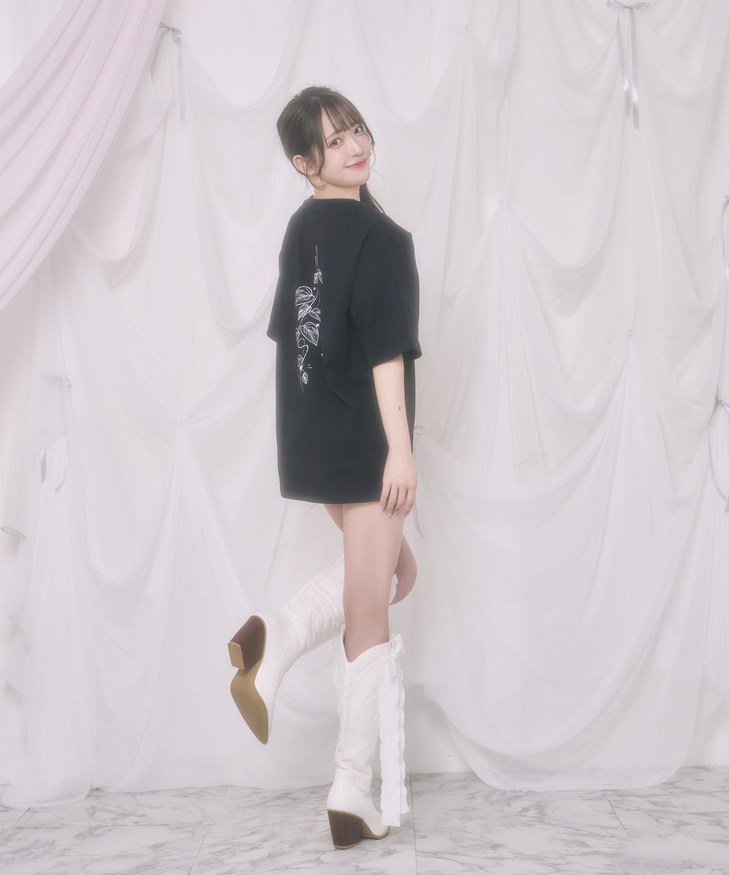 UNISEX Regolith Lune Tシャツ / ブラック