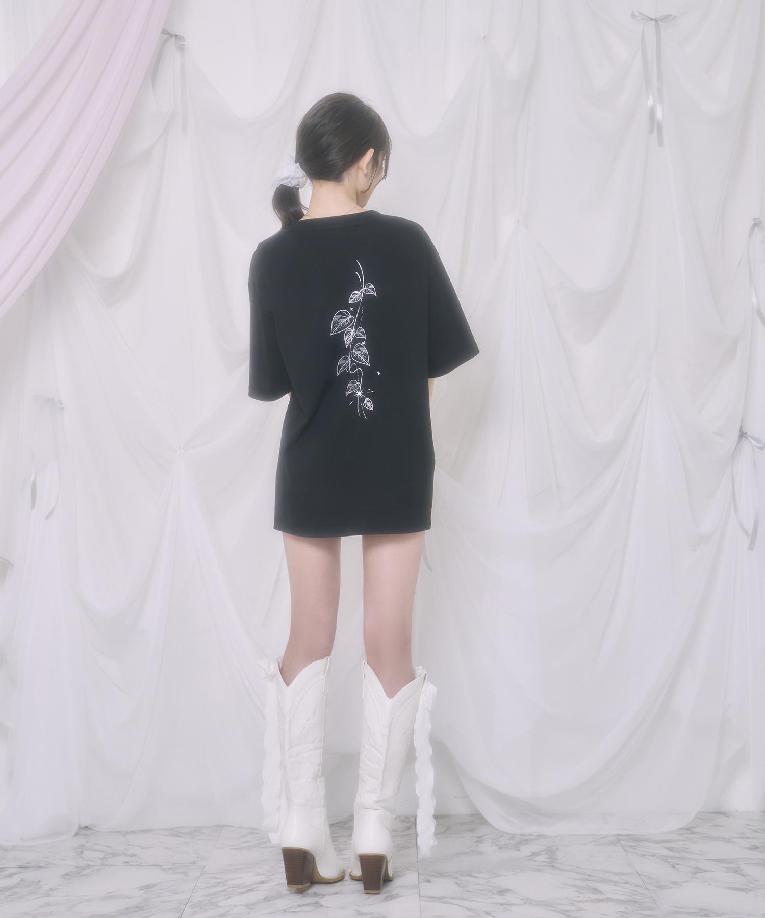 UNISEX Regolith Lune Tシャツ / ブラック