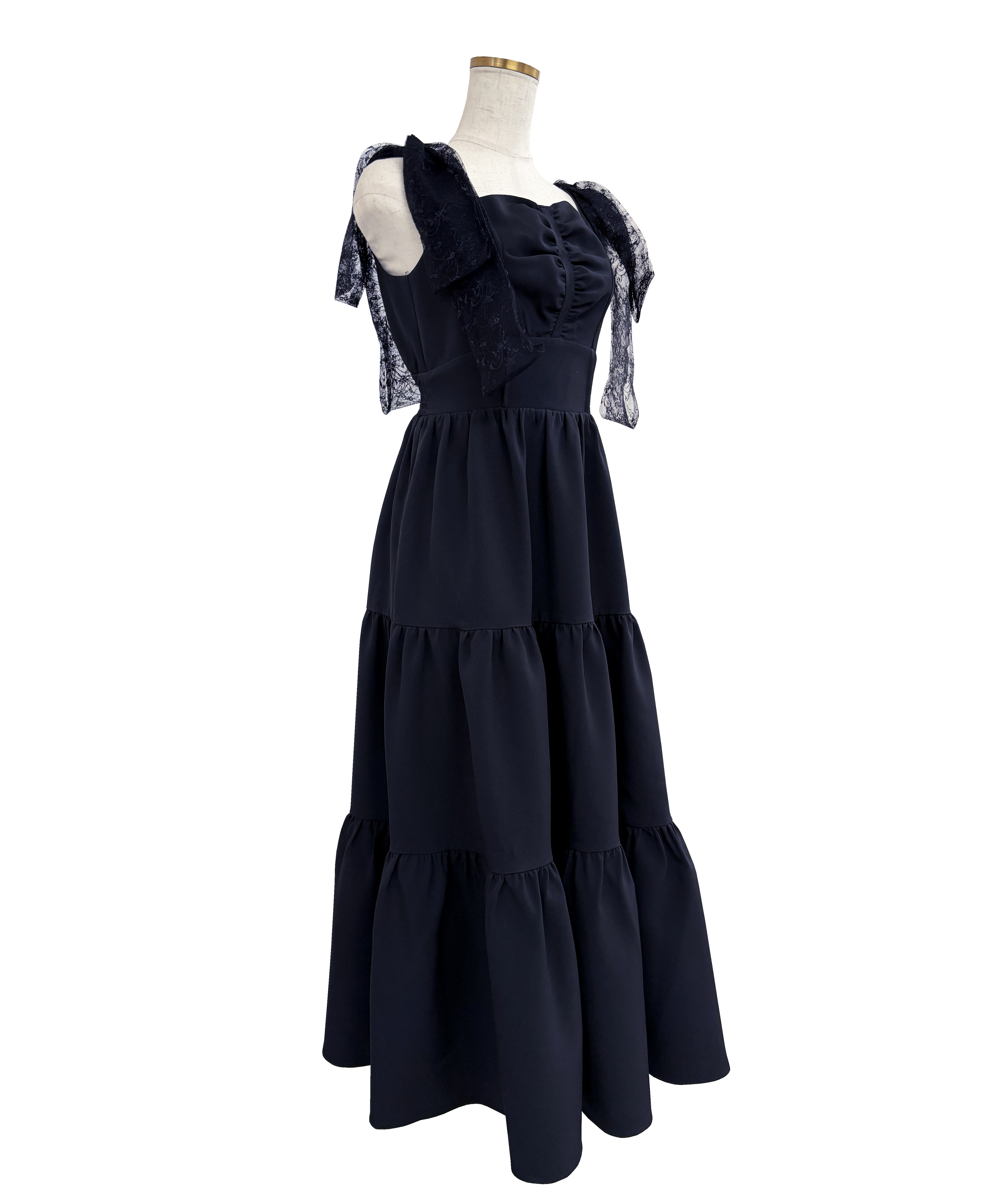 Lace ribbon tiered dress