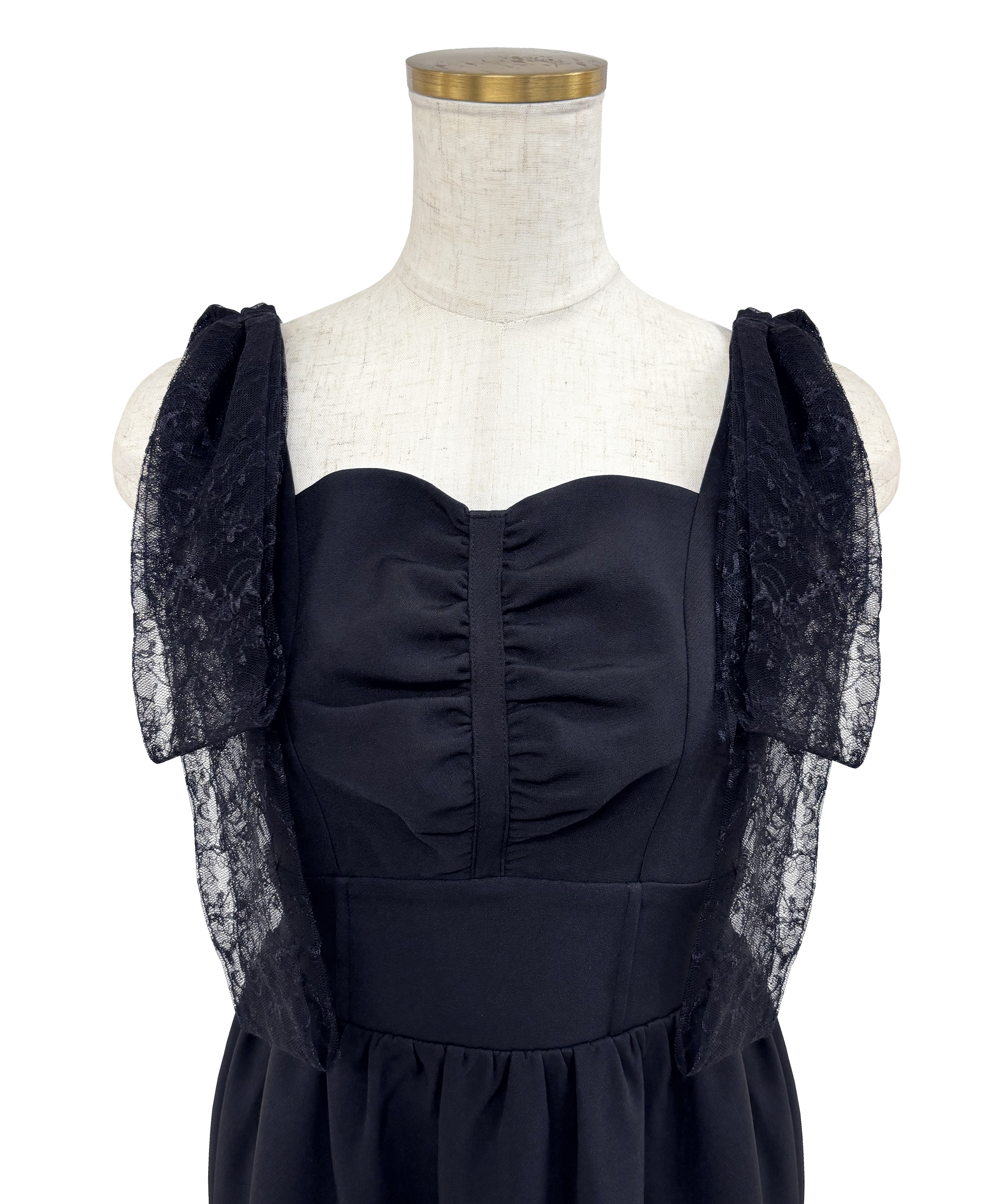 Lace ribbon tiered dress