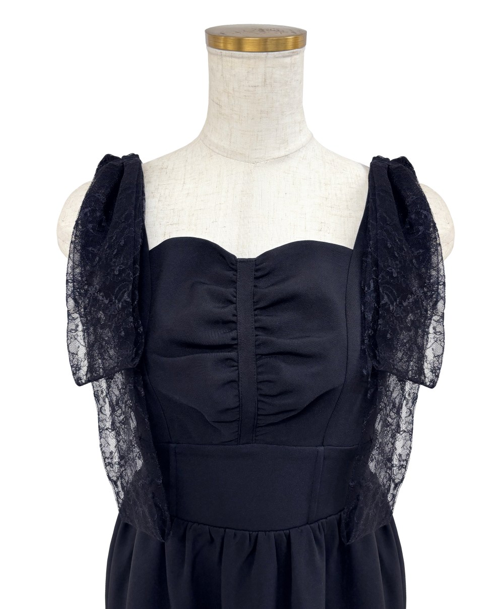 Lace ribbon tiered dress – BUNNY APARTMENT