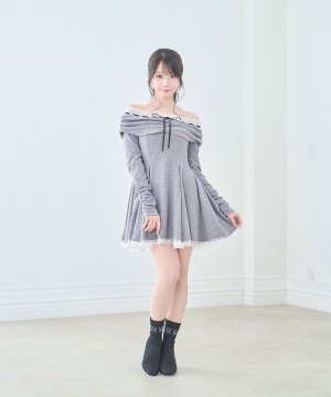 Off shoulder lace mini o/p